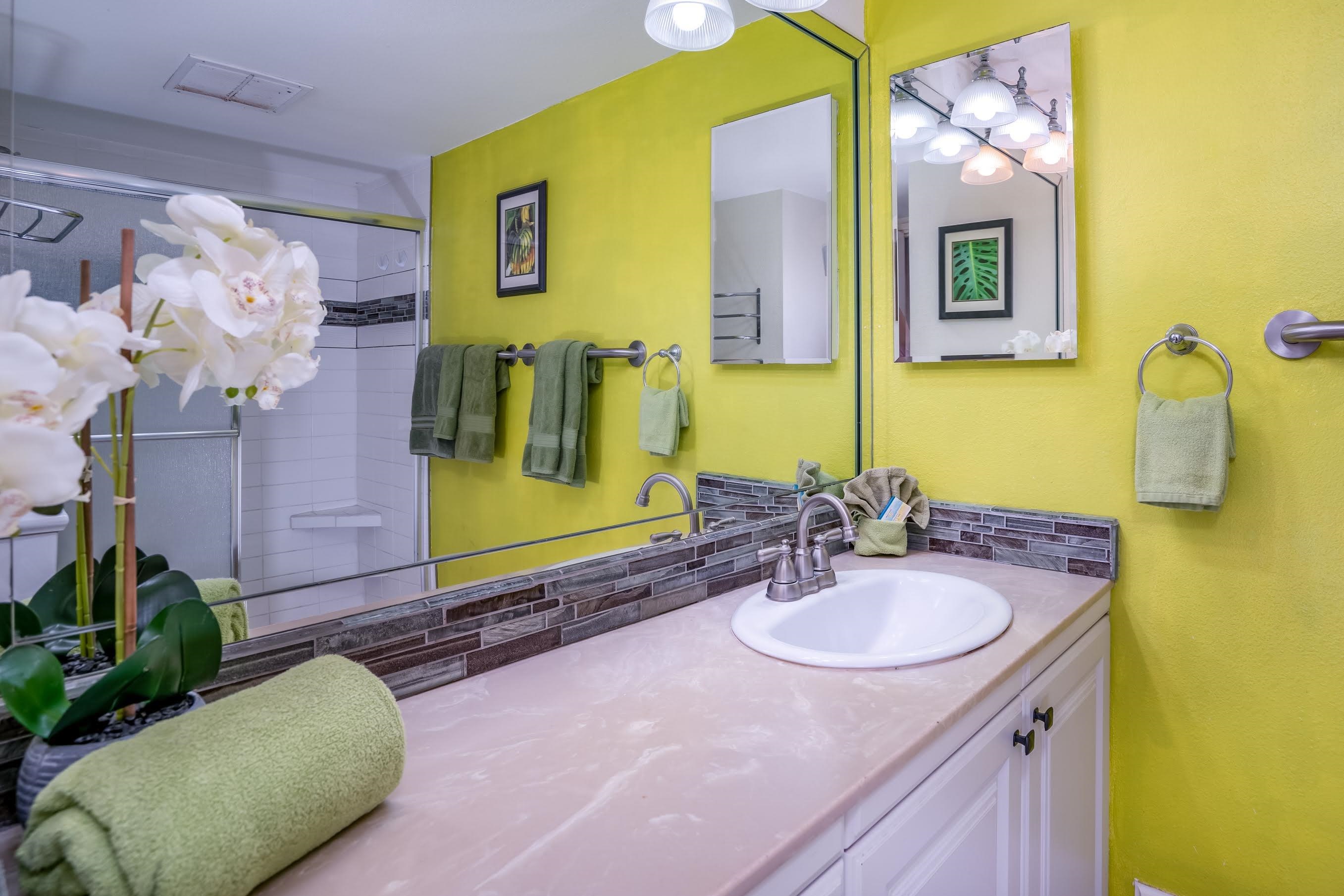 Kamaole Sands condo # 6-402, Kihei, Hawaii - photo 36 of 47