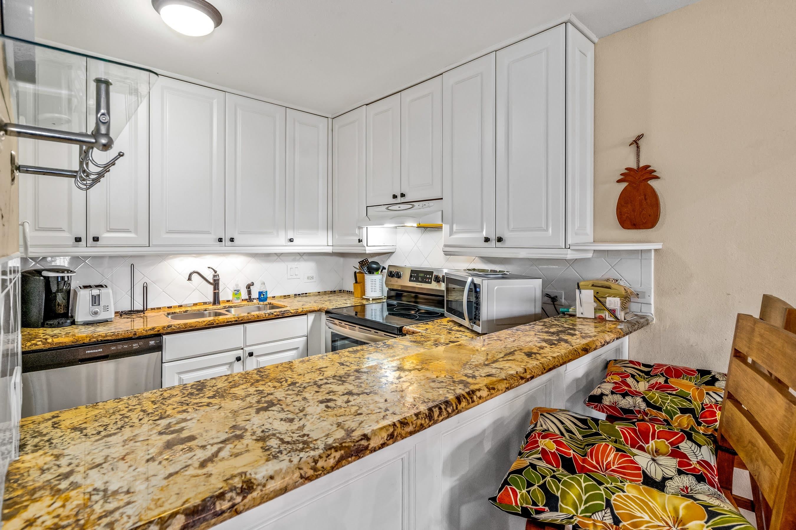 Kamaole Sands condo # 6-402, Kihei, Hawaii - photo 9 of 47