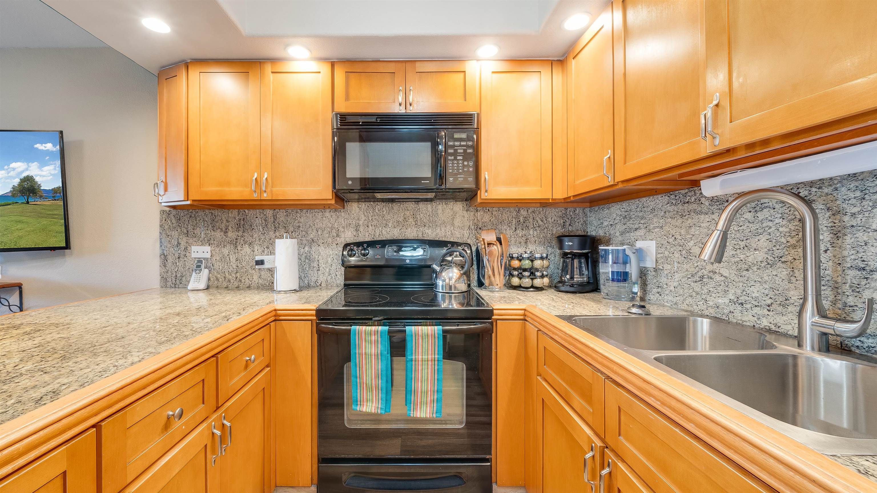 Kamaole Sands condo # 7-101, Kihei, Hawaii - photo 6 of 27