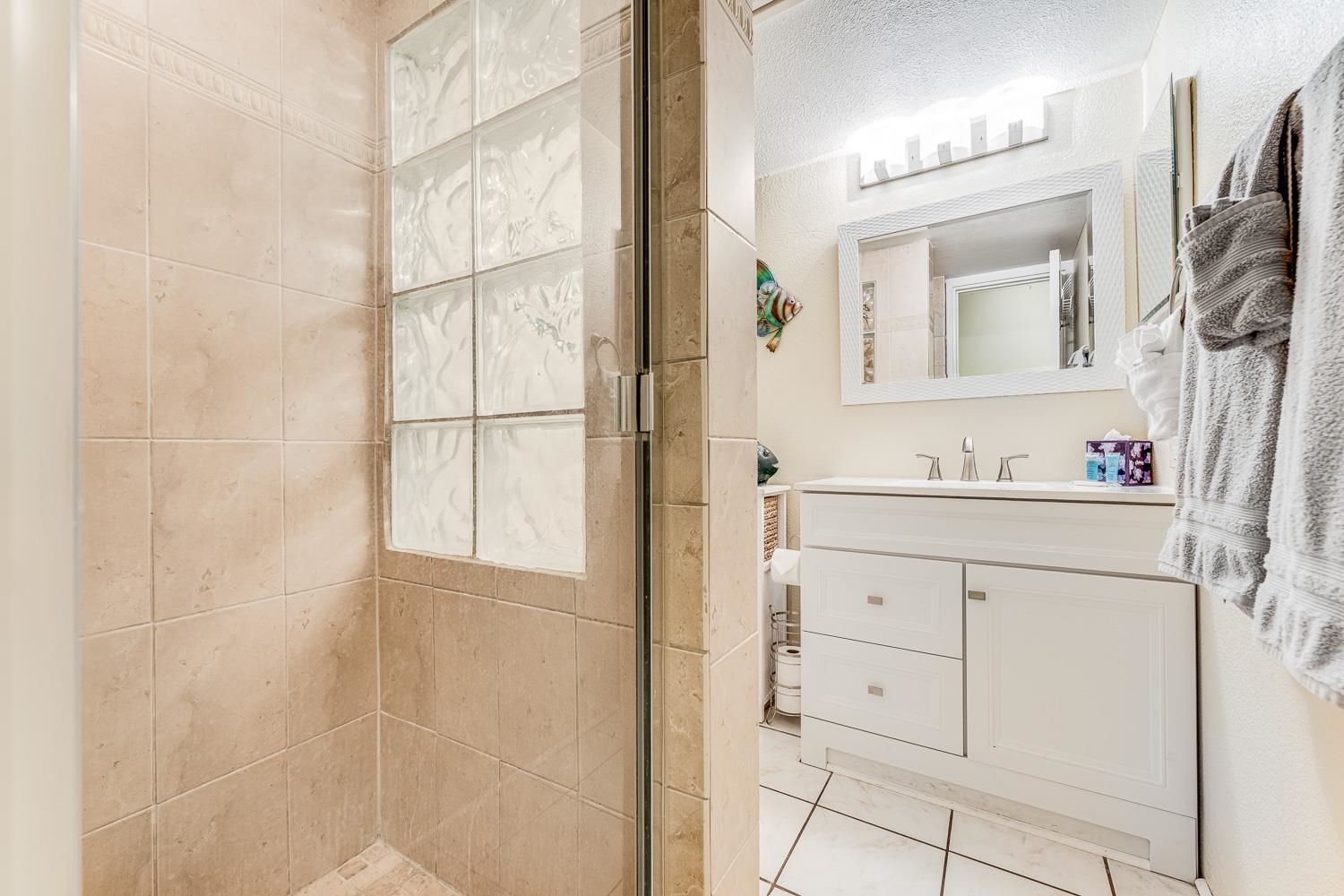 Kamaole Sands condo # 7-304, Kihei, Hawaii - photo 25 of 34