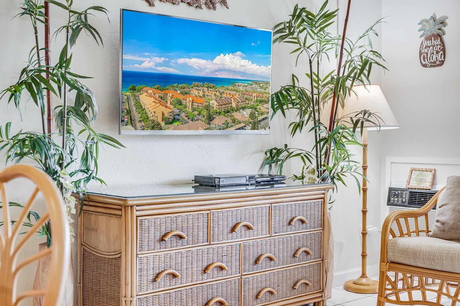 Kamaole Sands condo # 7-304, Kihei, Hawaii - photo 4 of 34