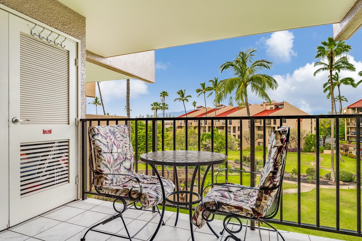 Kamaole Sands condo # 7-304, Kihei, Hawaii - photo 7 of 34