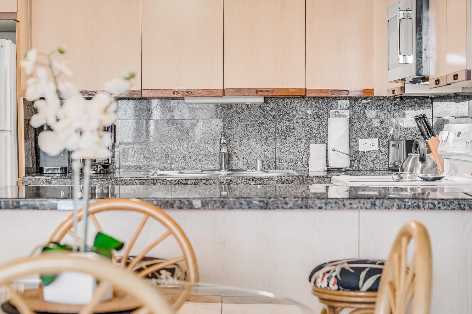 Kamaole Sands condo # 7-304, Kihei, Hawaii - photo 9 of 34