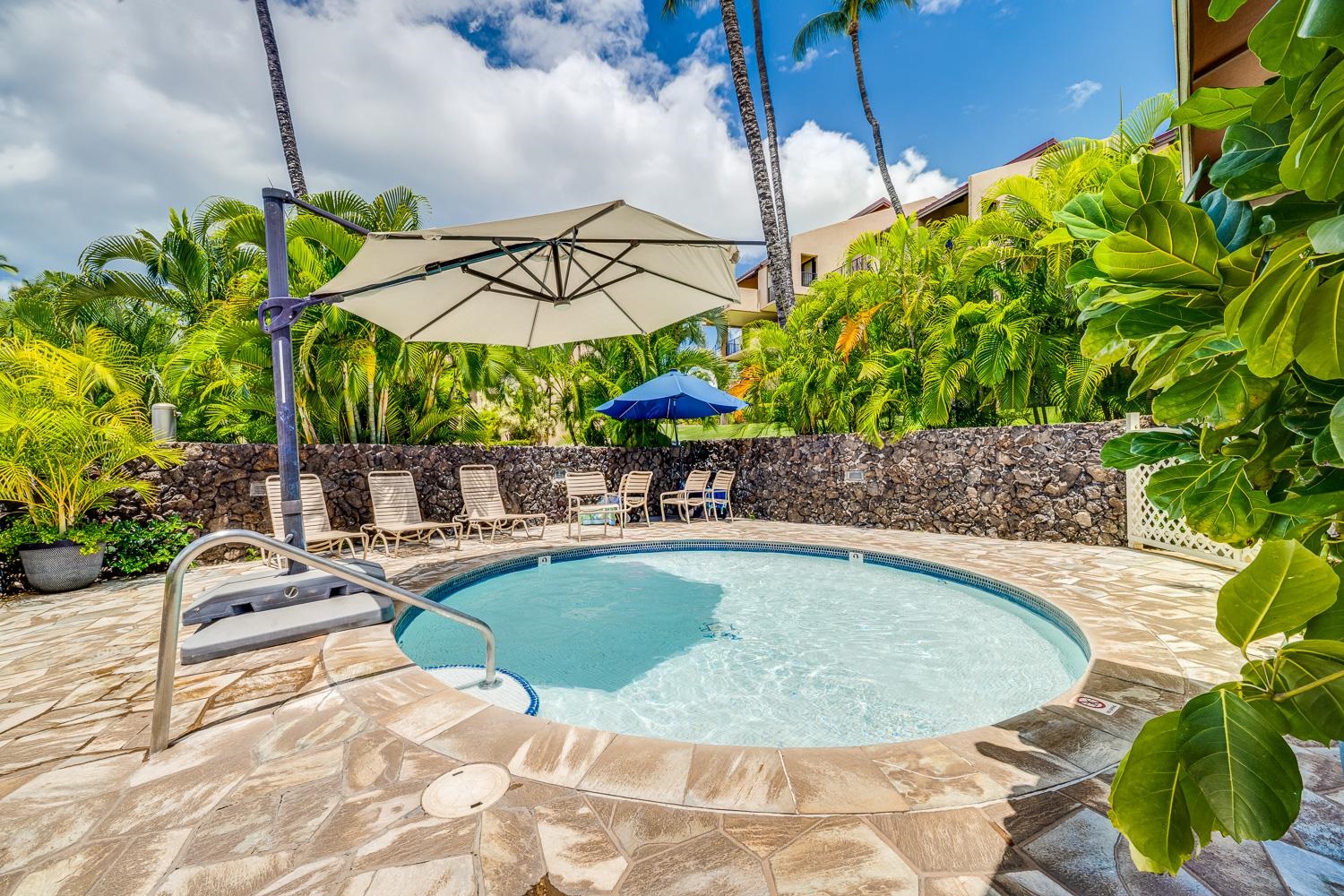 Kamaole Sands condo # 7-304, Kihei, Hawaii - photo 31 of 50