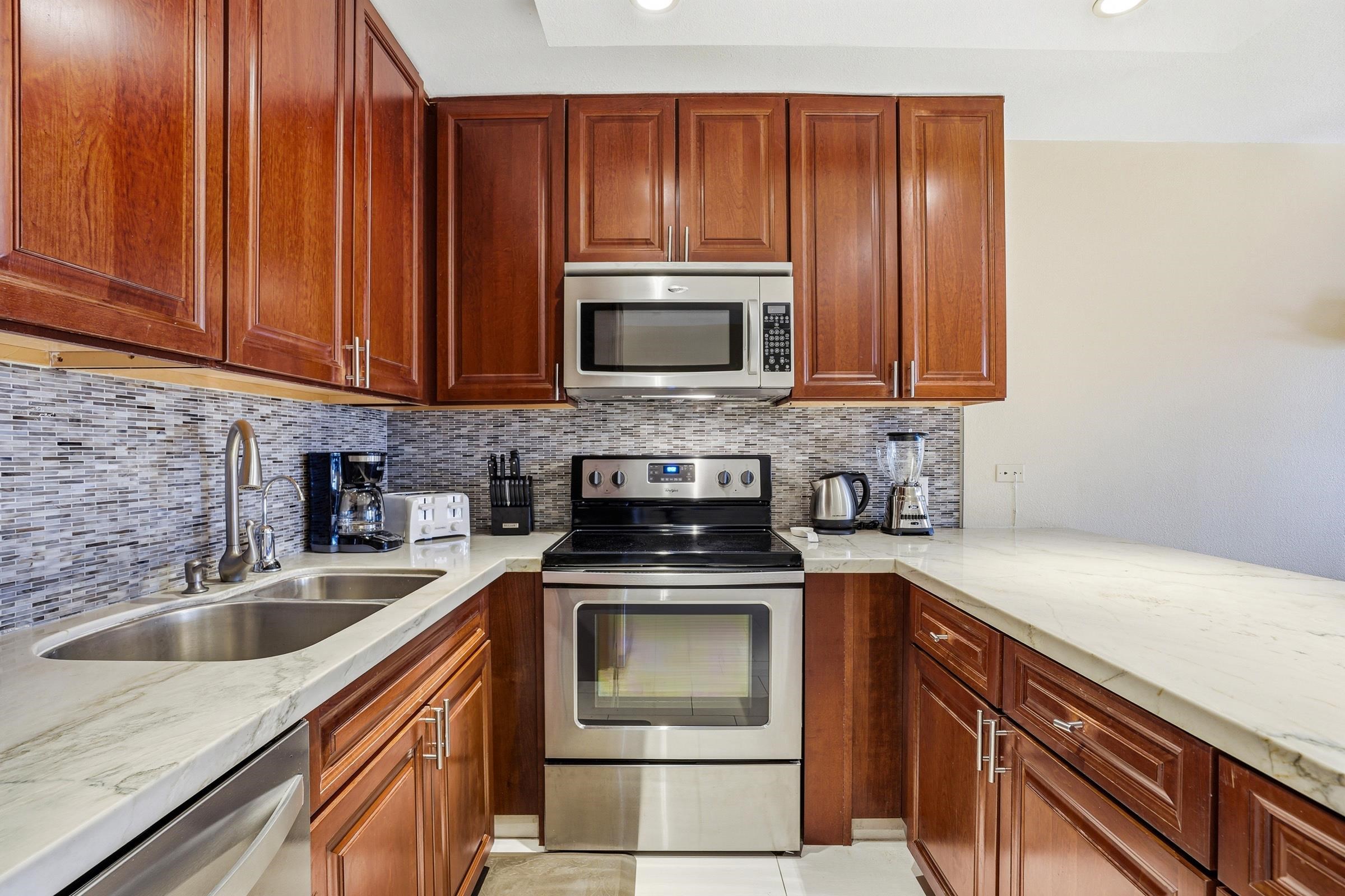 Kamaole Sands condo # 7-410, Kihei, Hawaii - photo 13 of 32