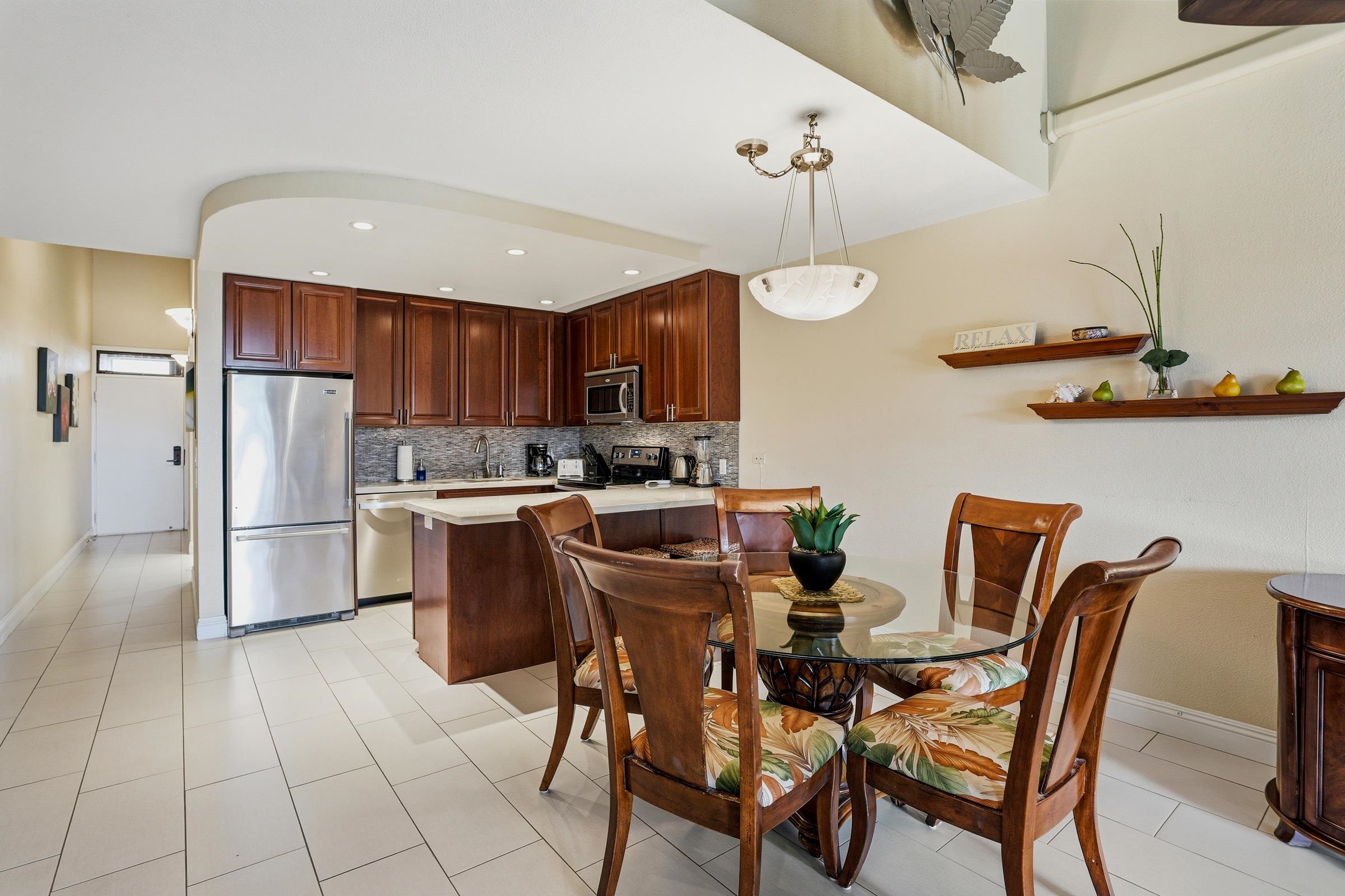 Kamaole Sands condo # 7-410, Kihei, Hawaii - photo 16 of 32