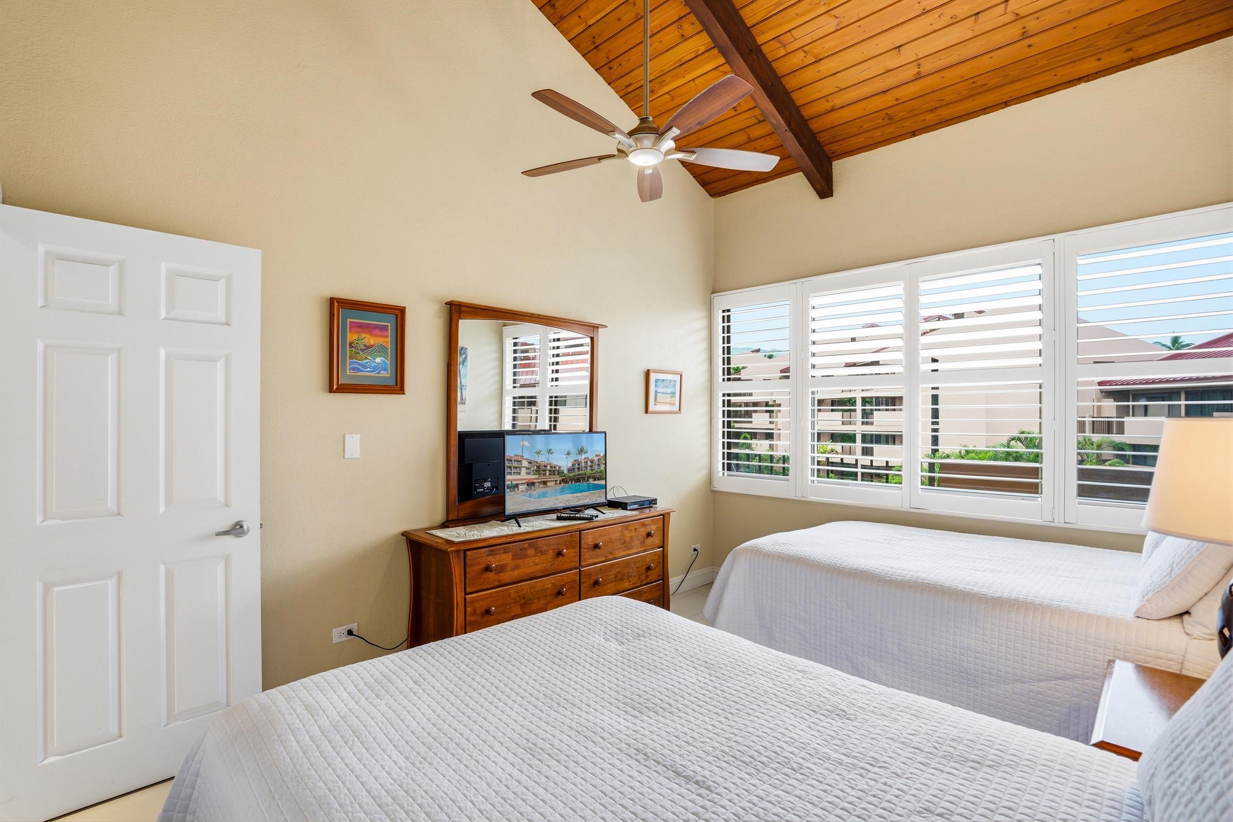 Kamaole Sands condo # 7-410, Kihei, Hawaii - photo 29 of 32