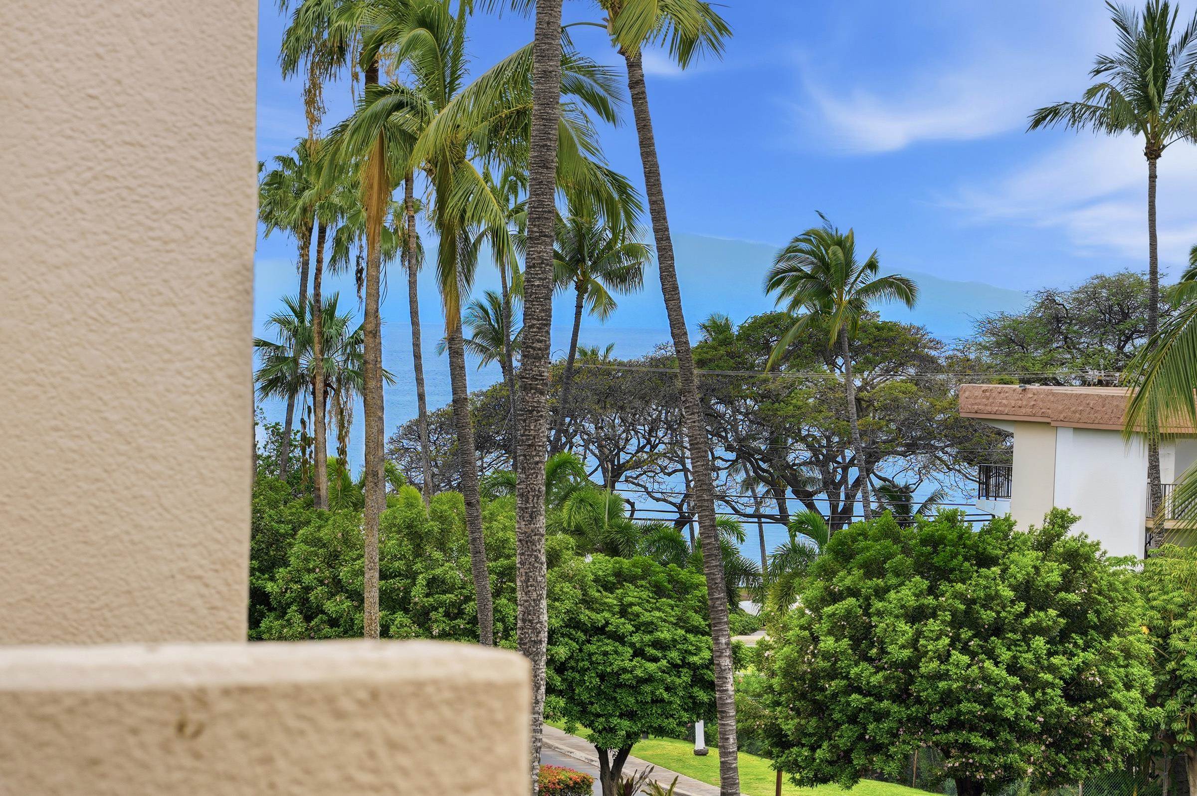 Kamaole Sands condo # 7-410, Kihei, Hawaii - photo 4 of 32