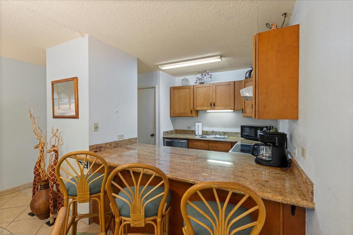 Kamaole Sands condo # 8-107, Kihei, Hawaii - photo 11 of 39