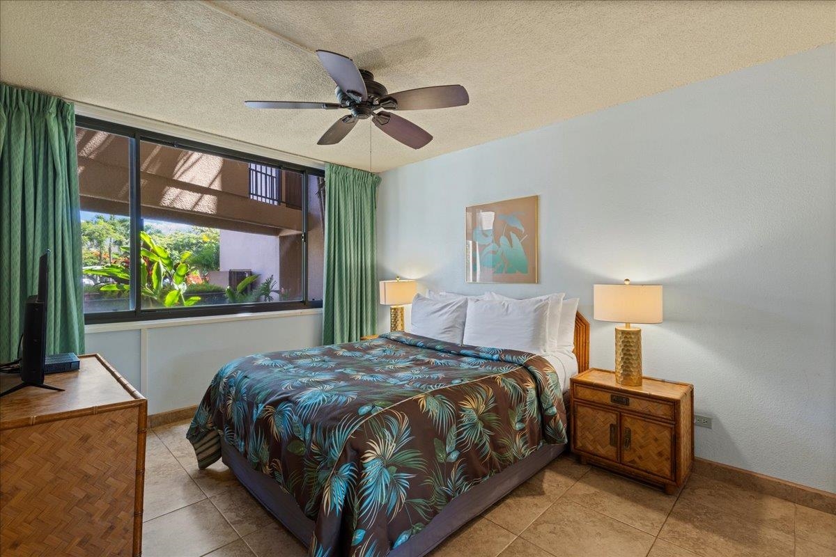 Kamaole Sands condo # 8-107, Kihei, Hawaii - photo 21 of 39