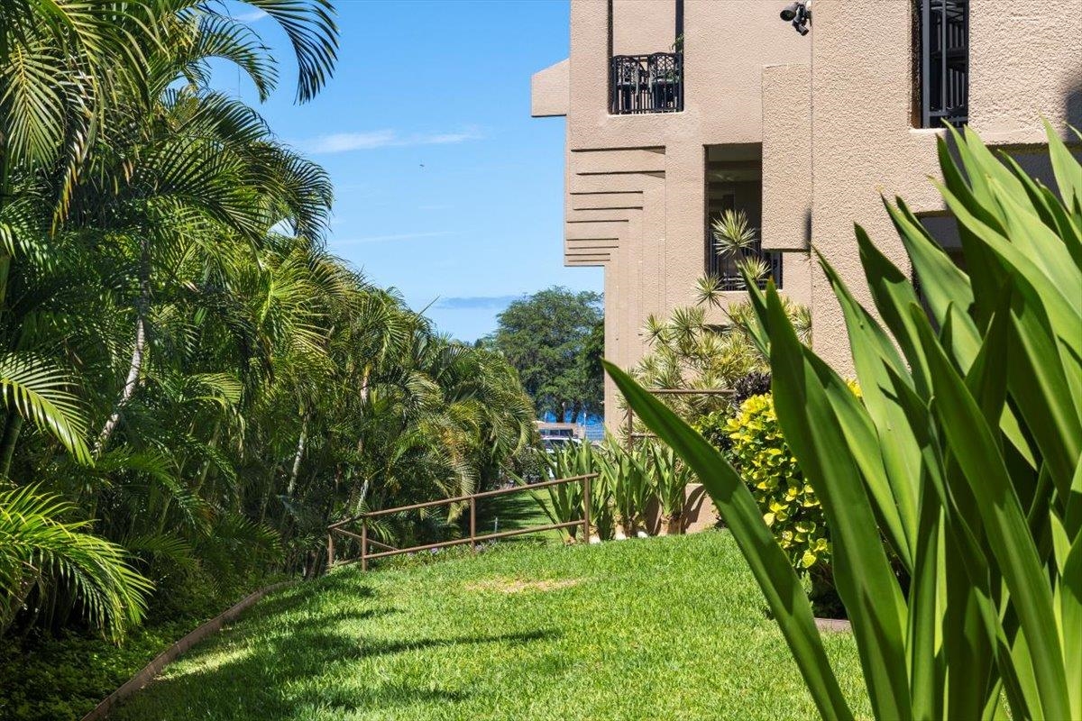 Kamaole Sands condo # 8-107, Kihei, Hawaii - photo 32 of 39