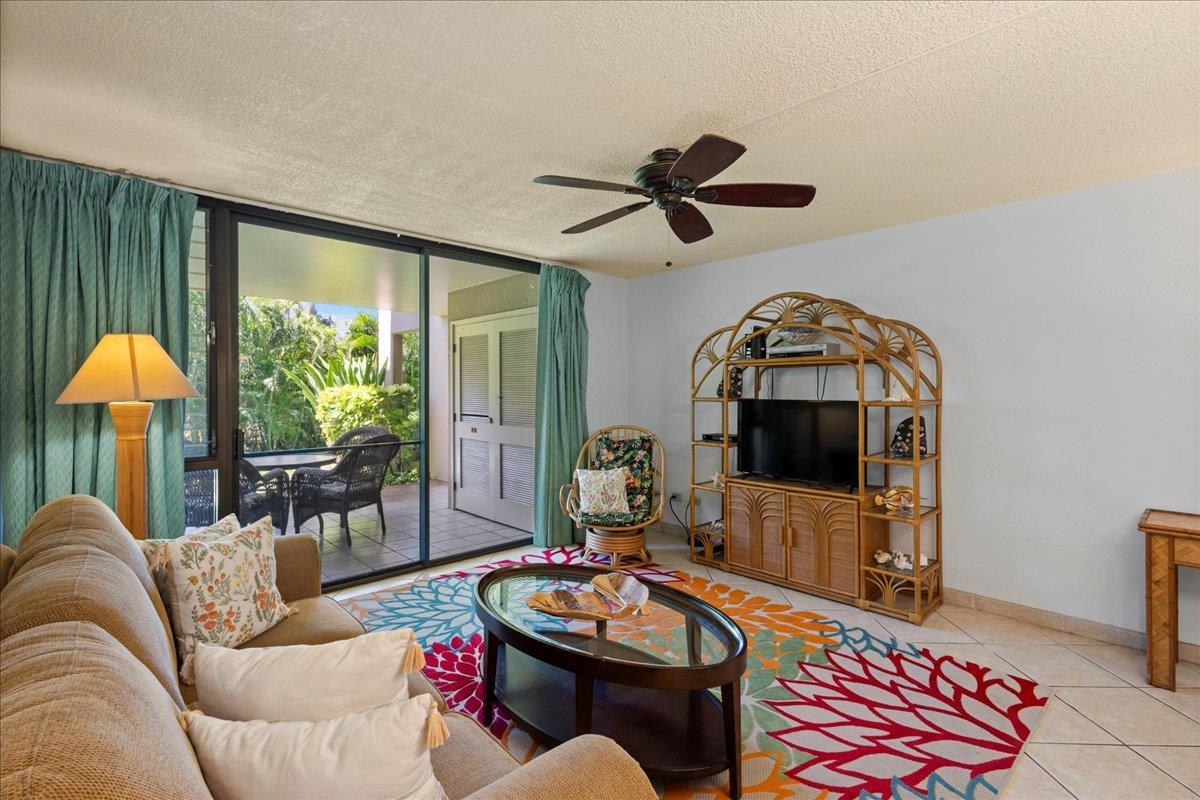 Kamaole Sands condo # 8-107, Kihei, Hawaii - photo 8 of 39