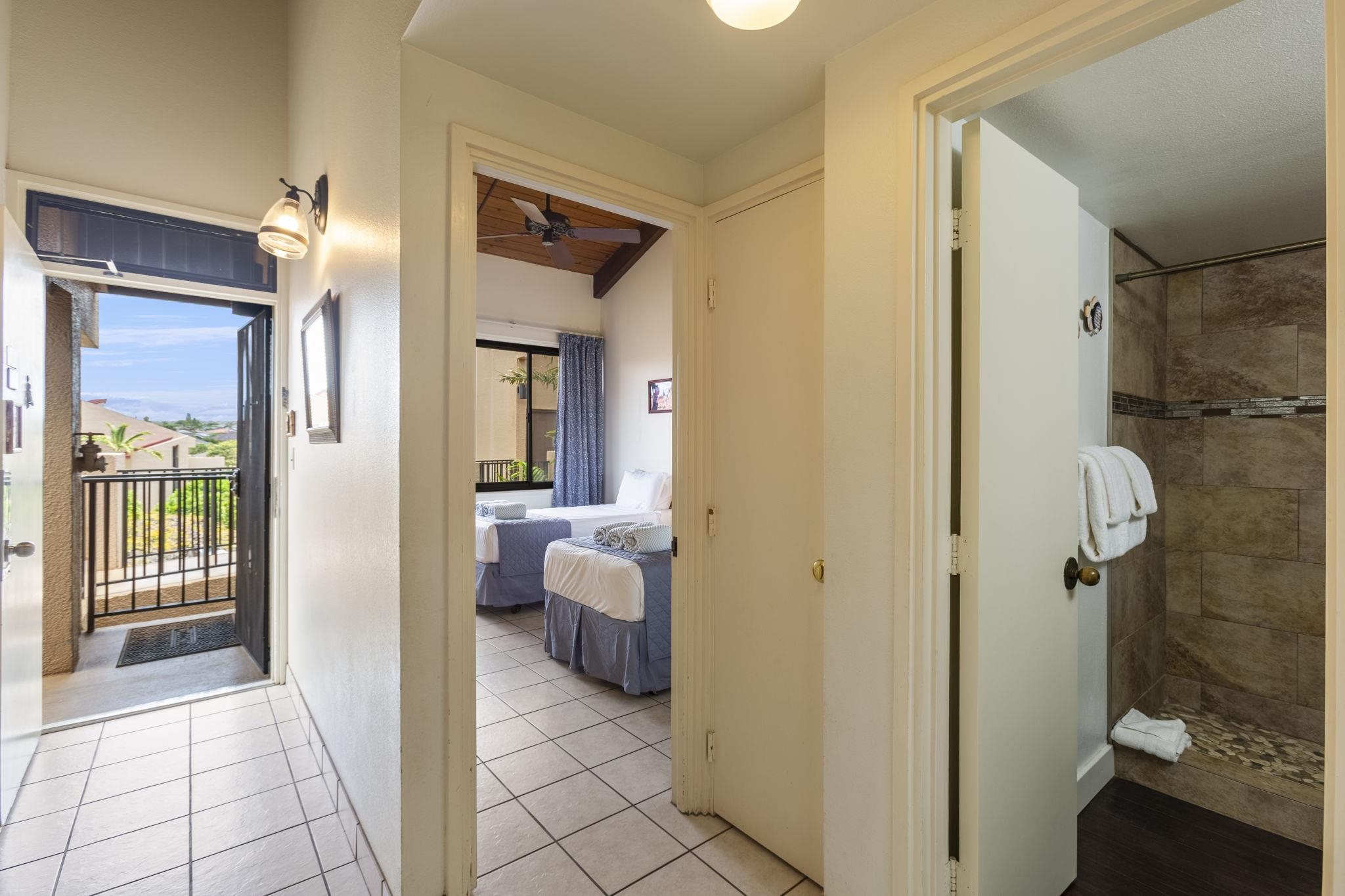 Kamaole Sands condo # 8-407, Kihei, Hawaii - photo 28 of 37