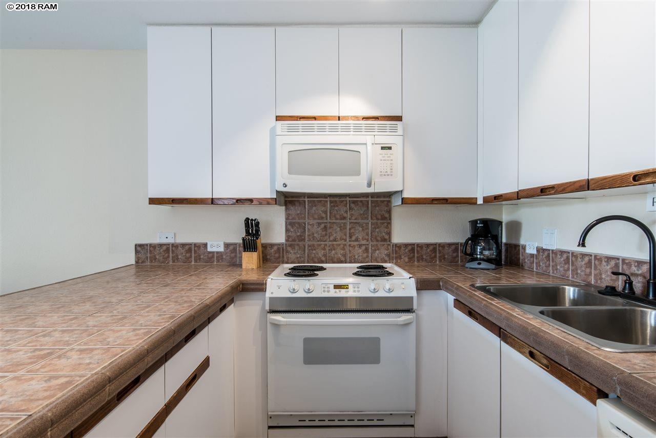 Kamaole Sands condo # 9-301, Kihei, Hawaii - photo 7 of 25