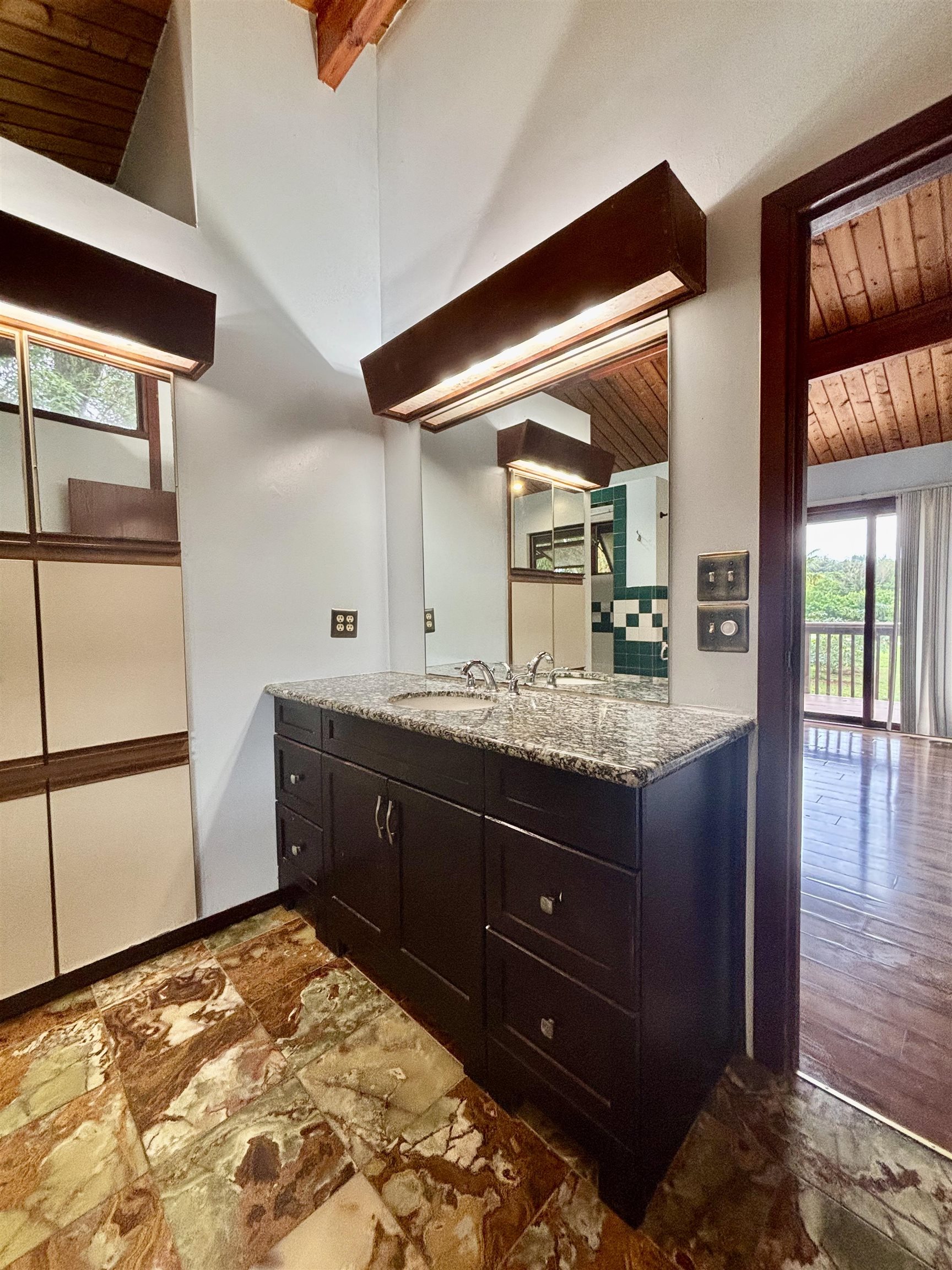 2695  Lia Pl , Haiku home - photo 20 of 37