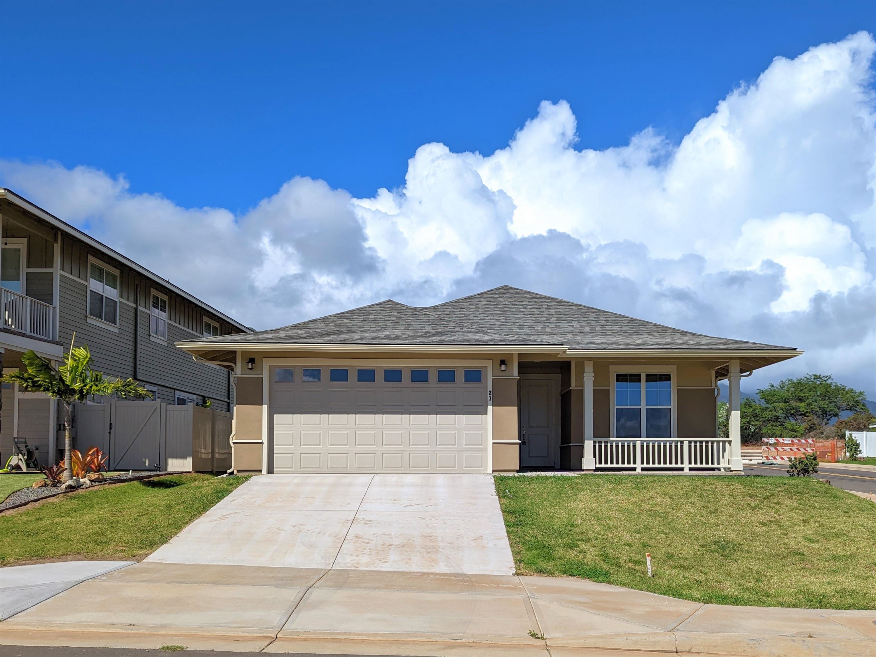 27 HALINA st St , Kahului, Hi 96732 home Maui Lani Kahului