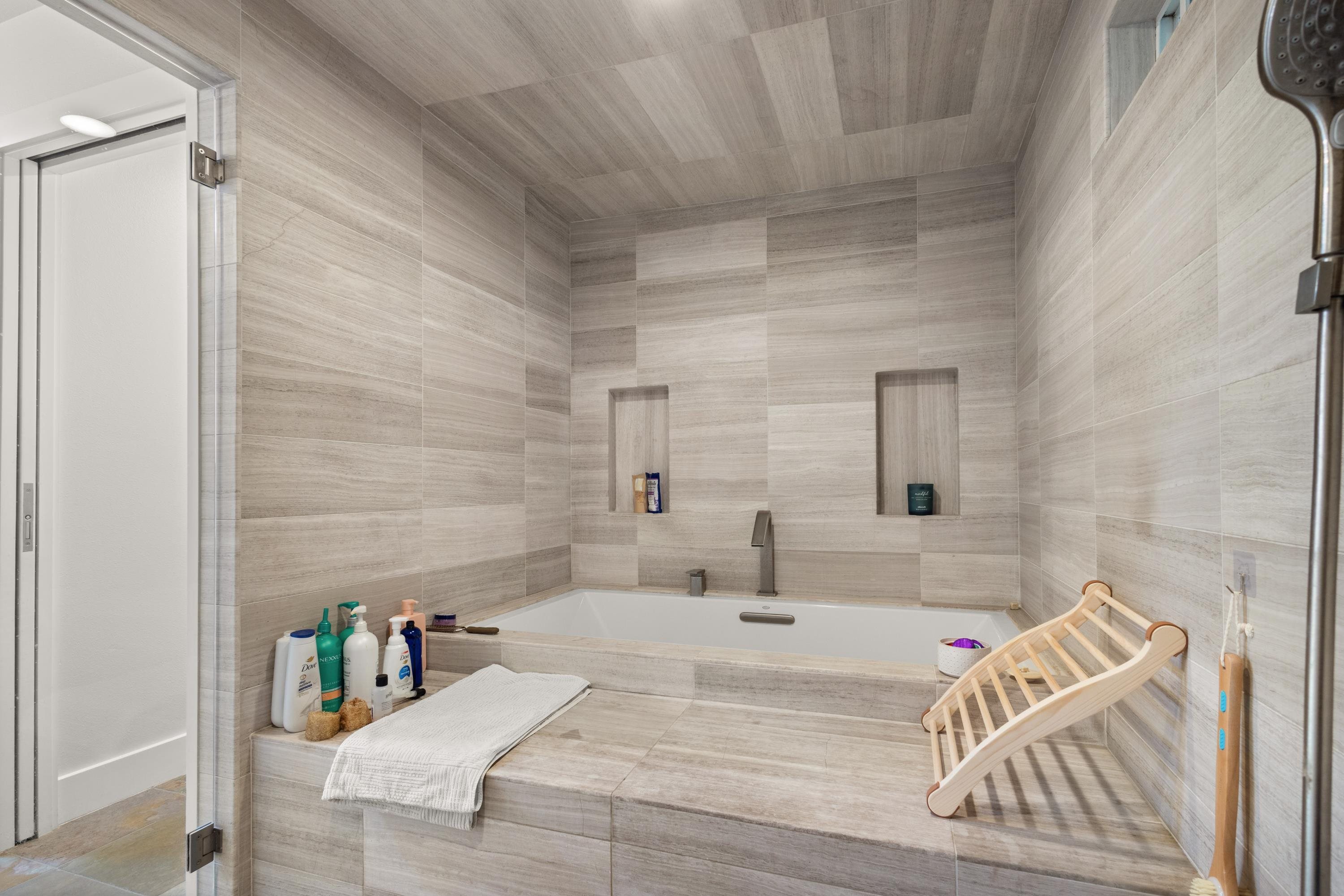 27  Heona Pl , Kihei home - photo 31 of 50