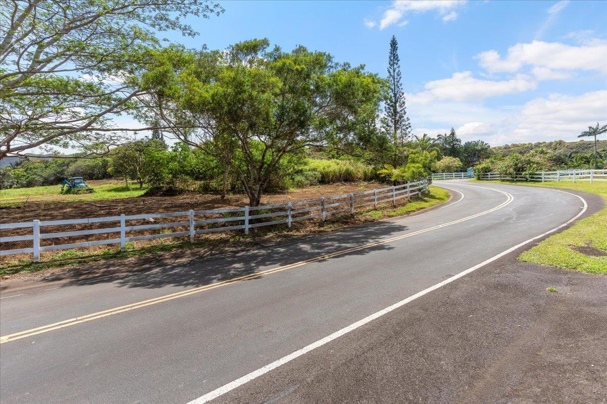 27 Hulumanu Pl Kahakuloa  - photo 3 of 25
