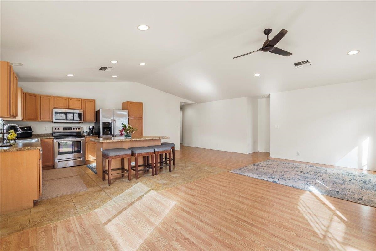 27  Nokekula St Waikapu Gardens, Wailuku home - photo 4 of 42