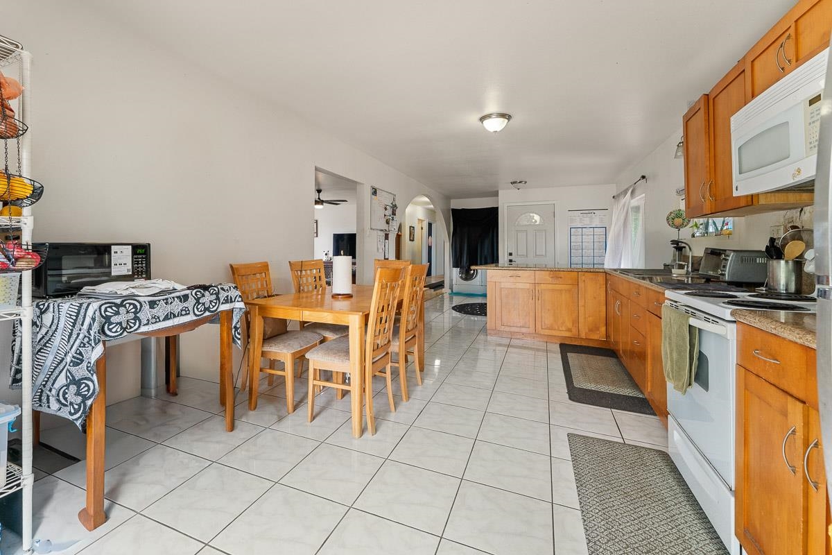 27  Paina St Haliimaile, Makawao/Olinda/Haliimaile home - photo 10 of 49