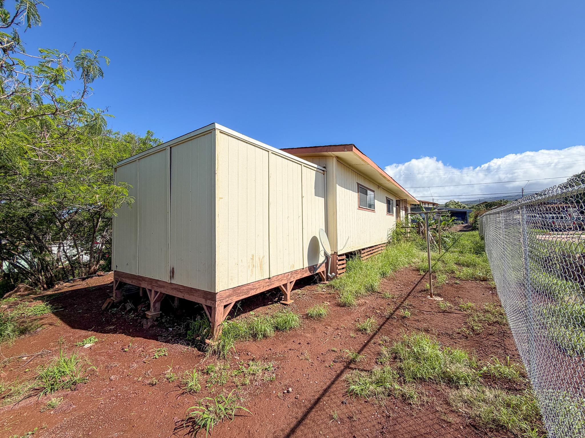 270  Ala Malama Ave , Molokai home - photo 12 of 15