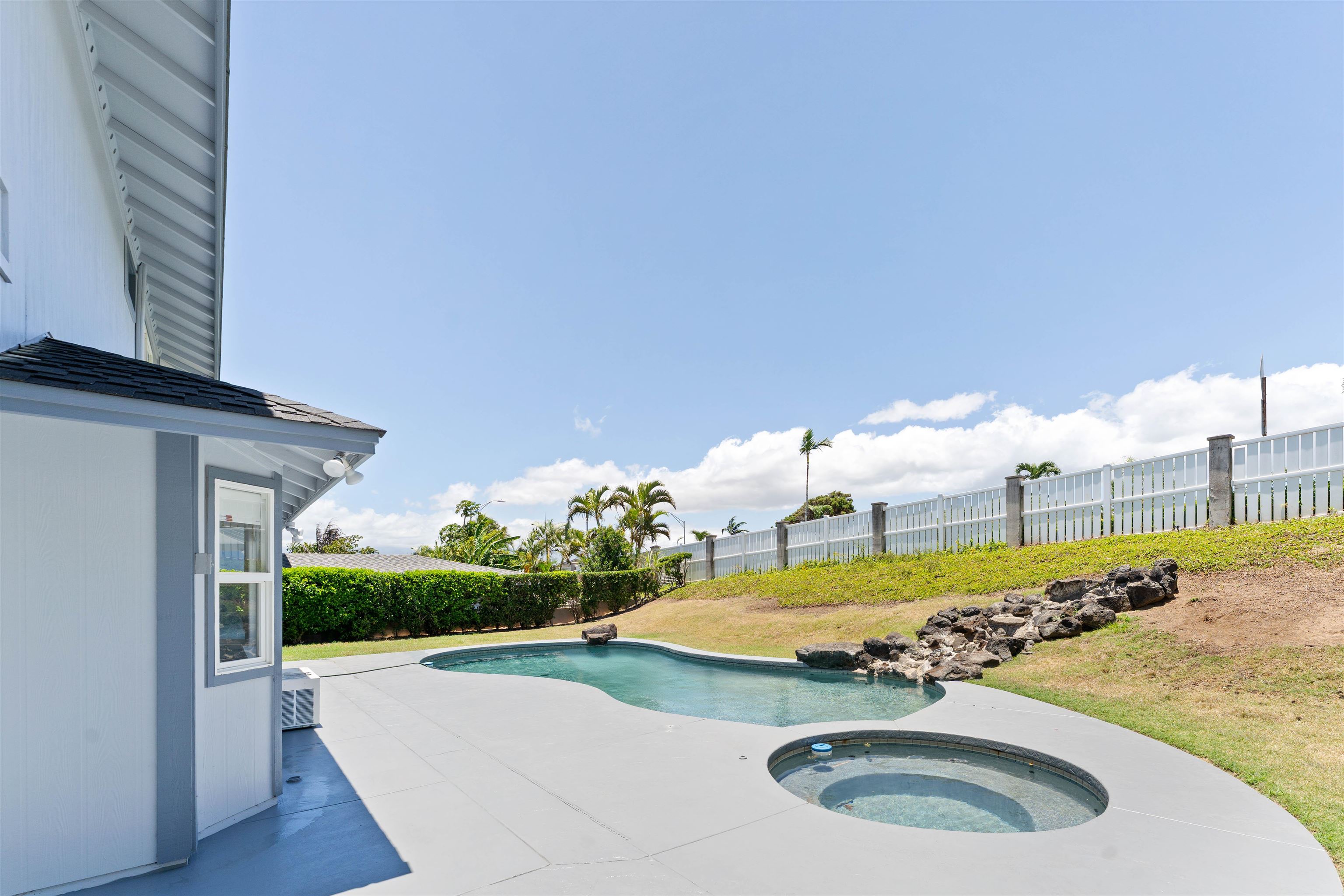 270  Puumakani St Maui Lani, Kahului home - photo 17 of 20
