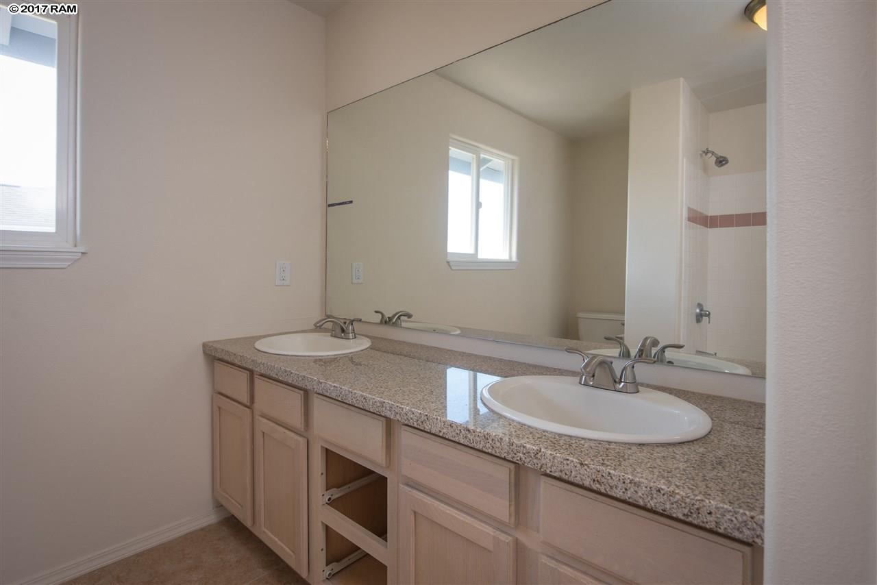 271  Kuualoha St , Kahului home - photo 11 of 30
