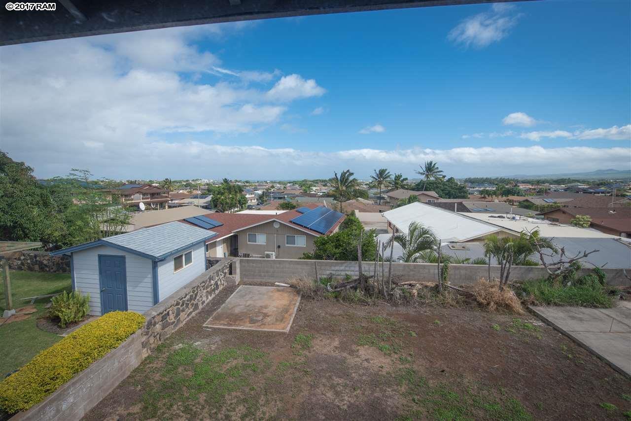 271  Kuualoha St , Kahului home - photo 5 of 30