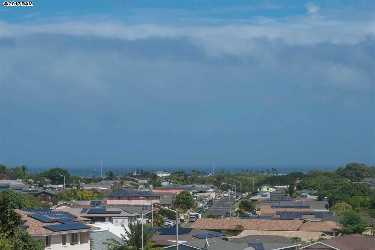271  Kuualoha St , Kahului home - photo 8 of 30