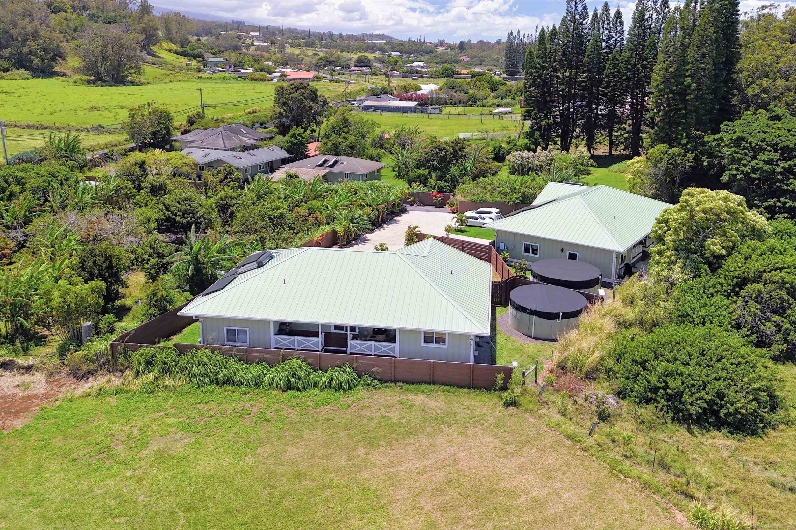 2726  Kaupakalua Rd , Haiku home - photo 40 of 46