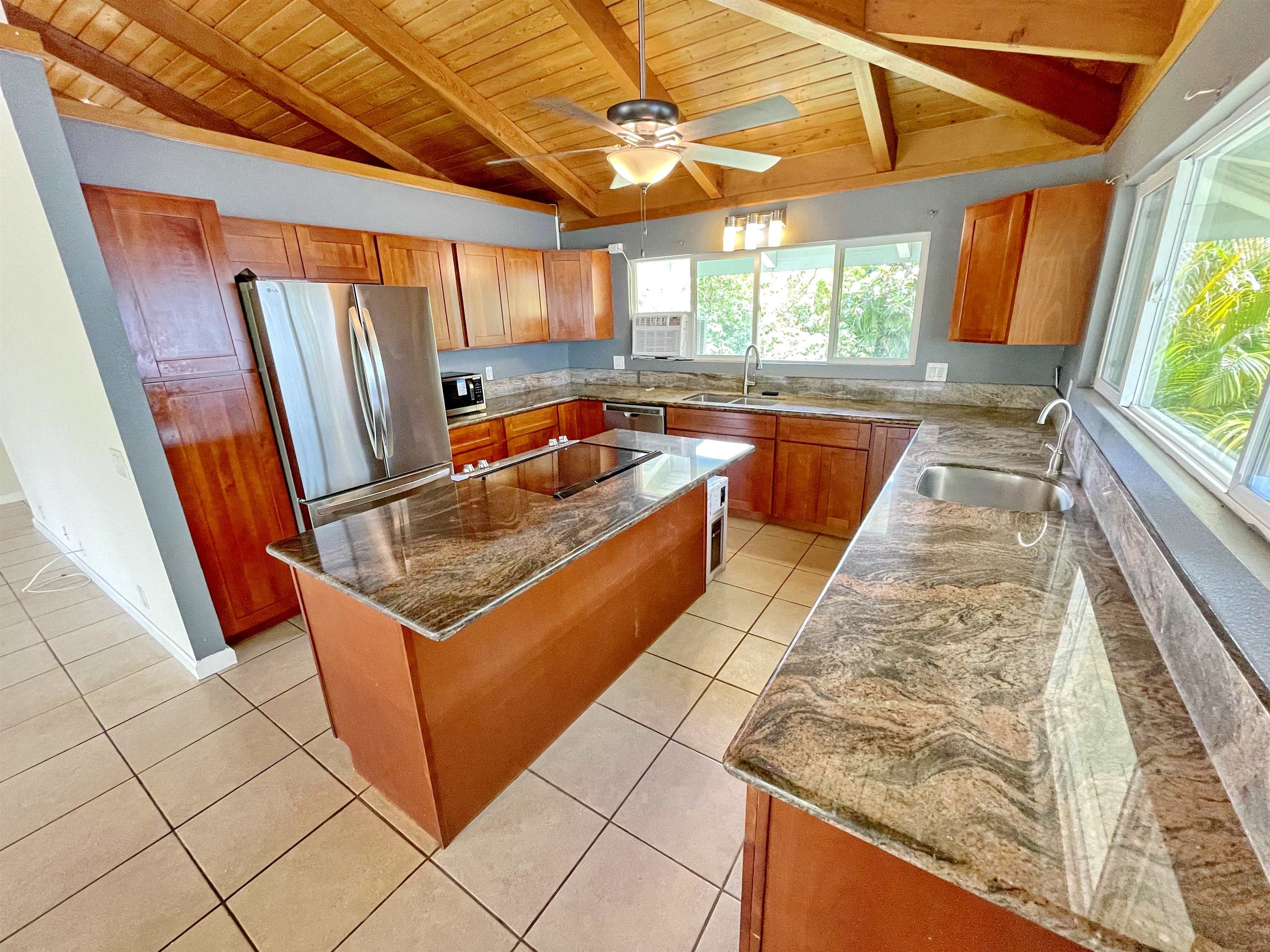 2735  Panepoo St , Kihei home - photo 13 of 30