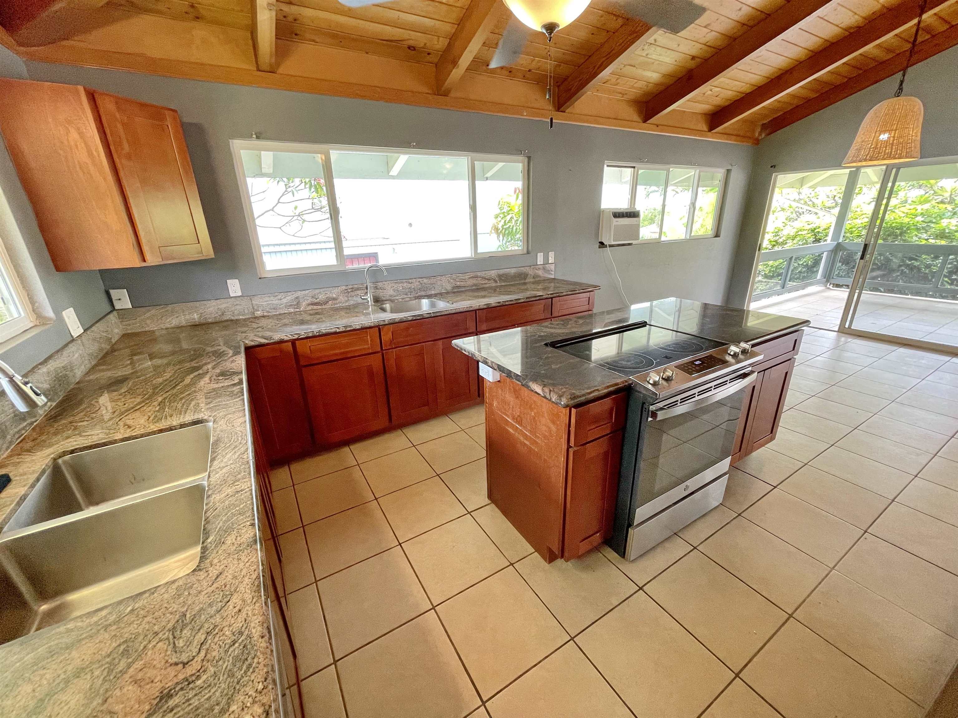 2735  Panepoo St , Kihei home - photo 15 of 30