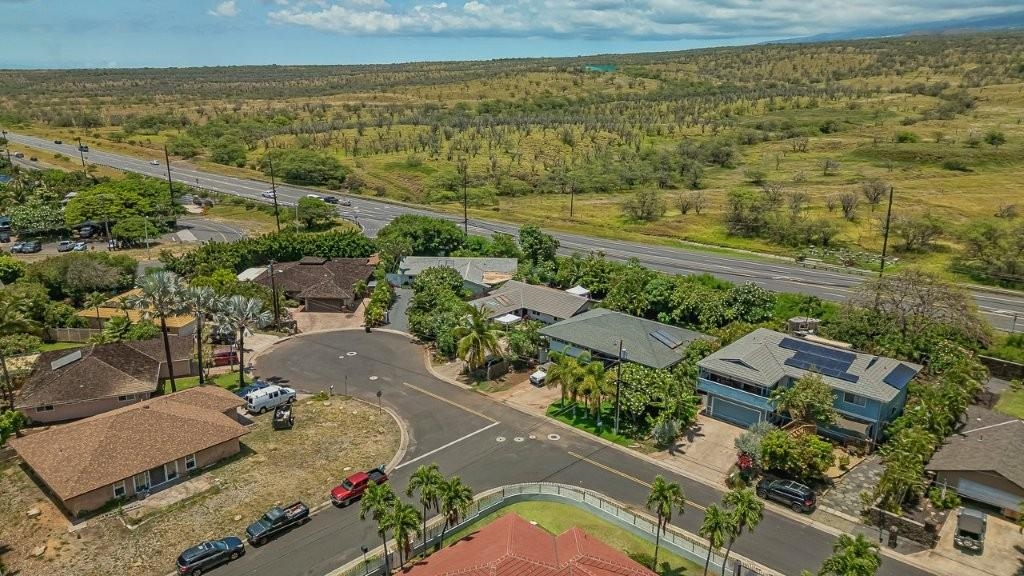 2735  Panepoo St , Kihei home - photo 3 of 30