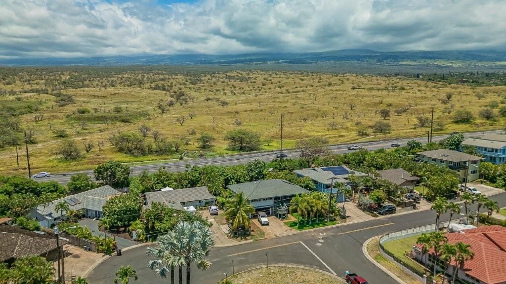2735  Panepoo St , Kihei home - photo 4 of 30