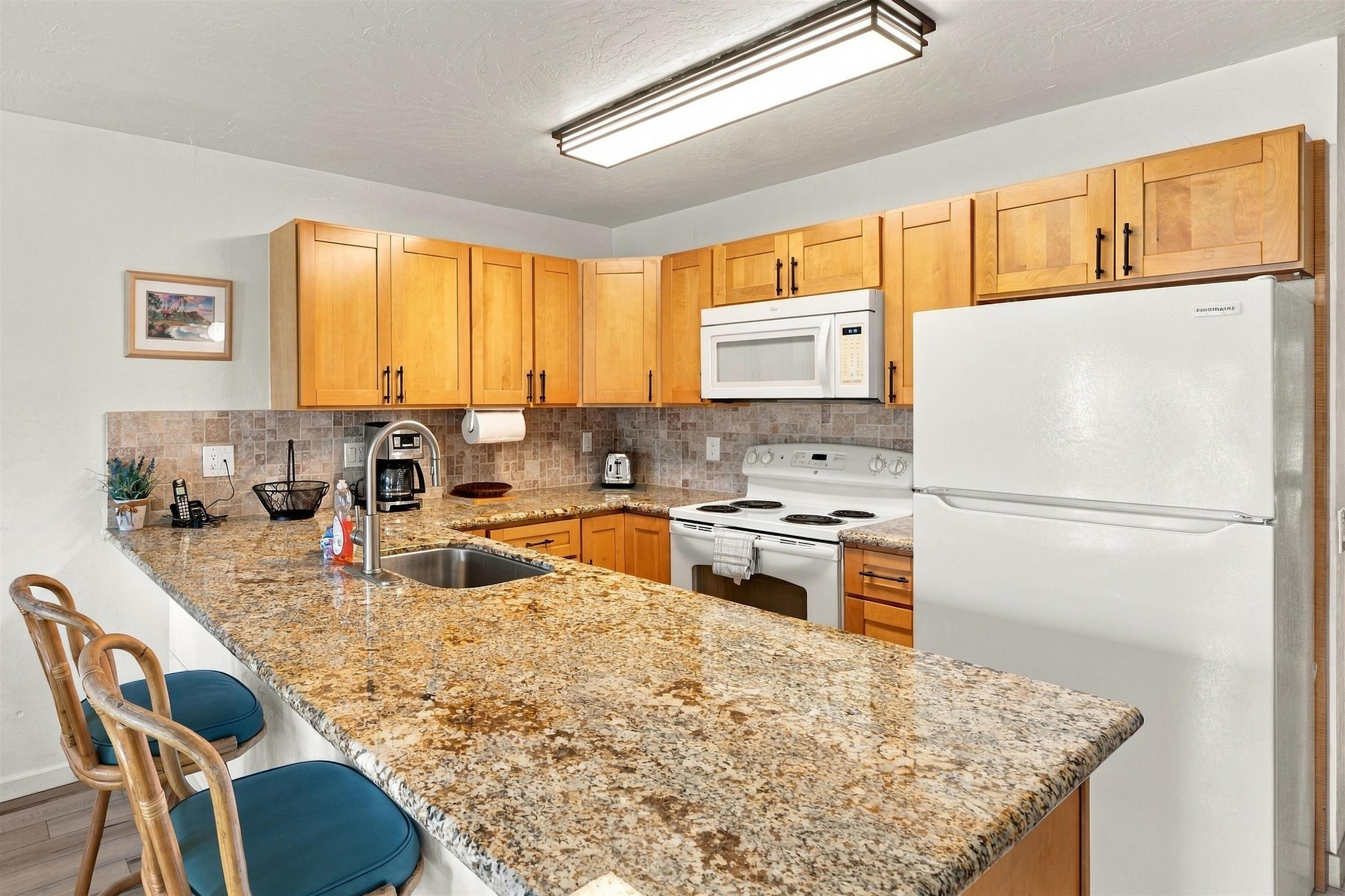 Hale Kamaole condo # 1-107, Kihei, Hawaii - photo 11 of 34