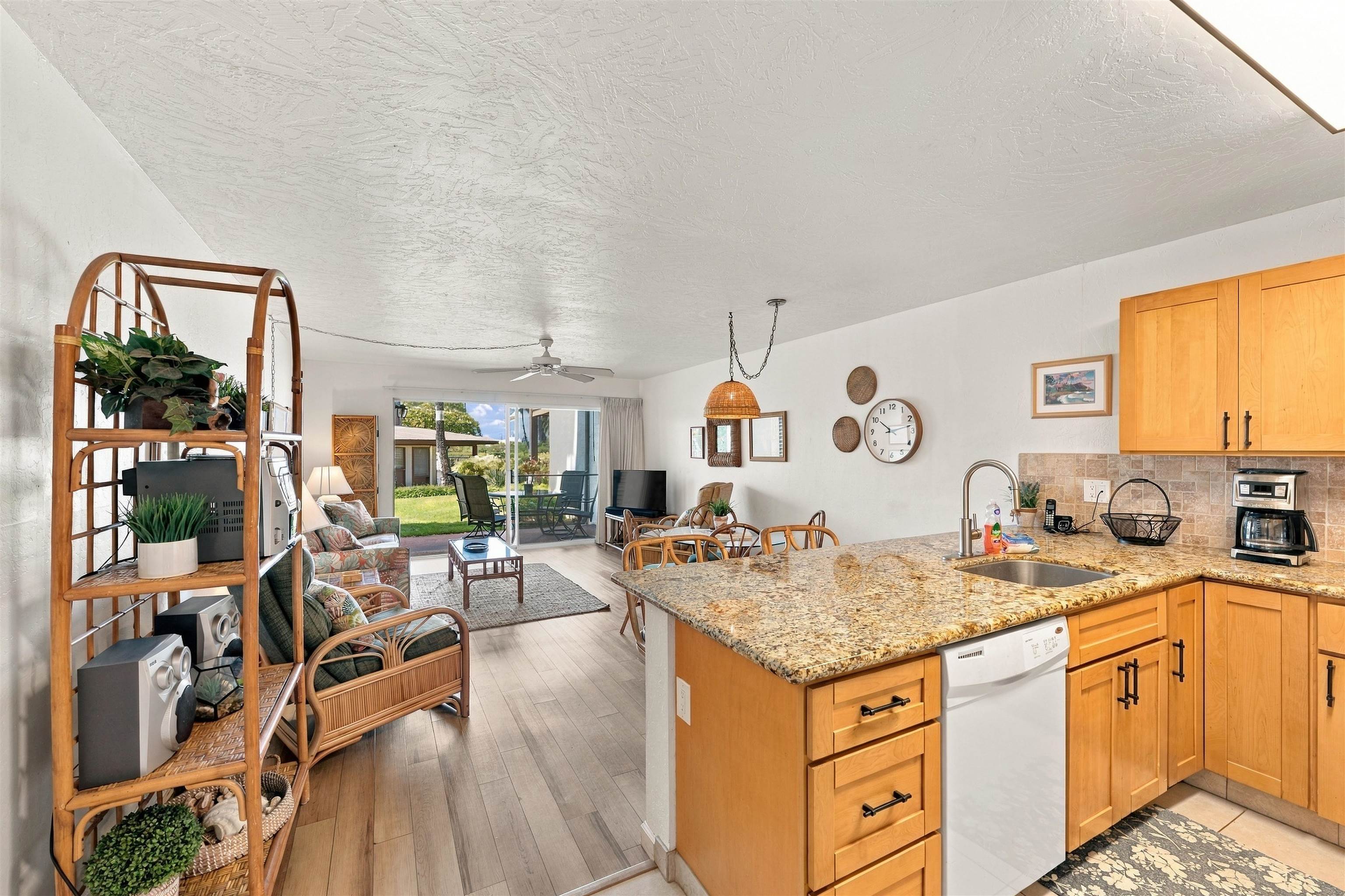 Hale Kamaole condo # 1-107, Kihei, Hawaii - photo 10 of 34