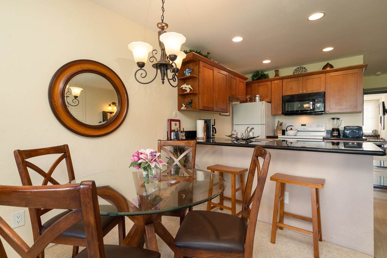 Hale Kamaole condo # 1-121, Kihei, Hawaii - photo 4 of 22