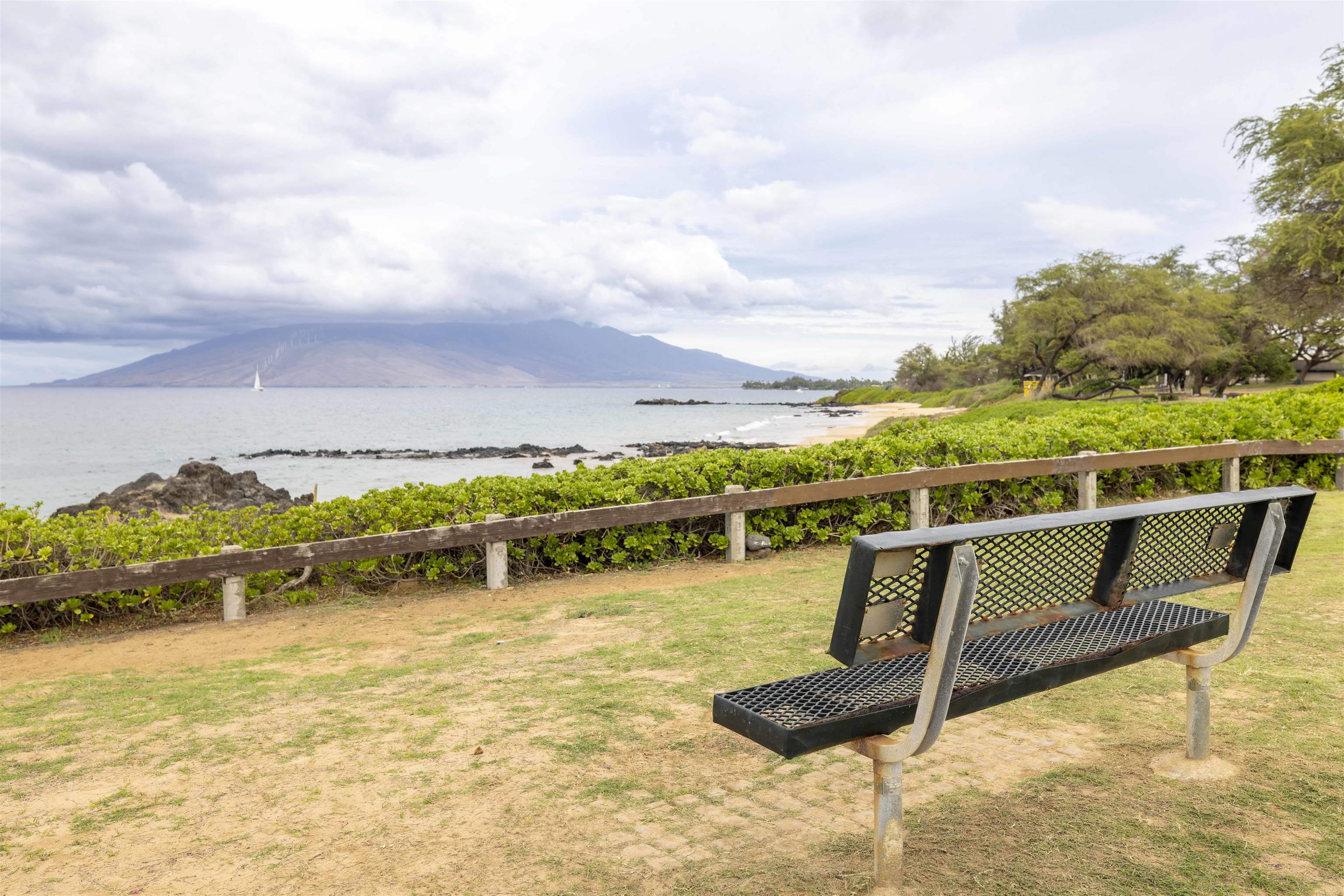 Hale Kamaole condo # 1-217, Kihei, Hawaii - photo 38 of 47