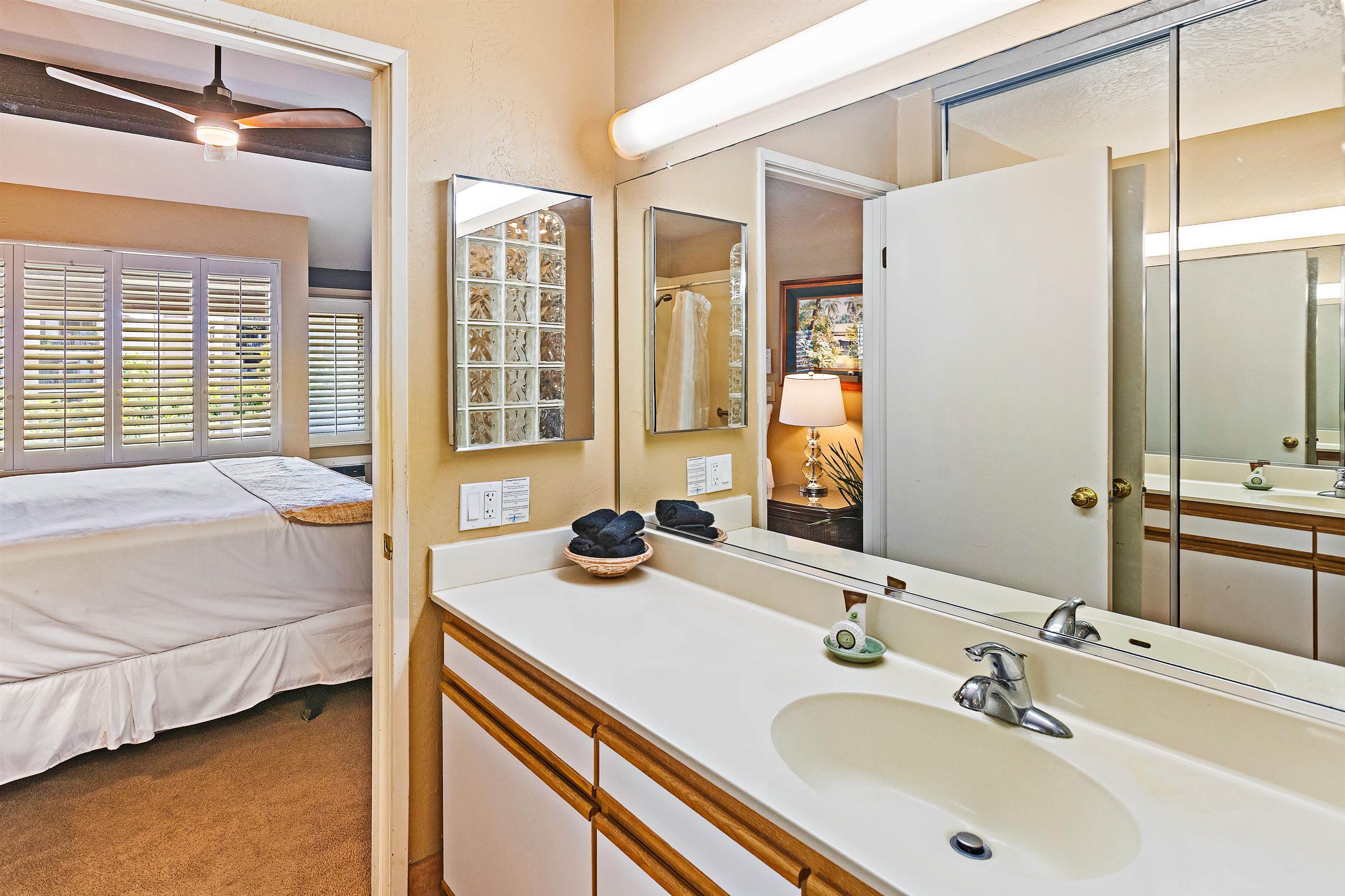 Hale Kamaole condo # 221, Kihei, Hawaii - photo 28 of 43