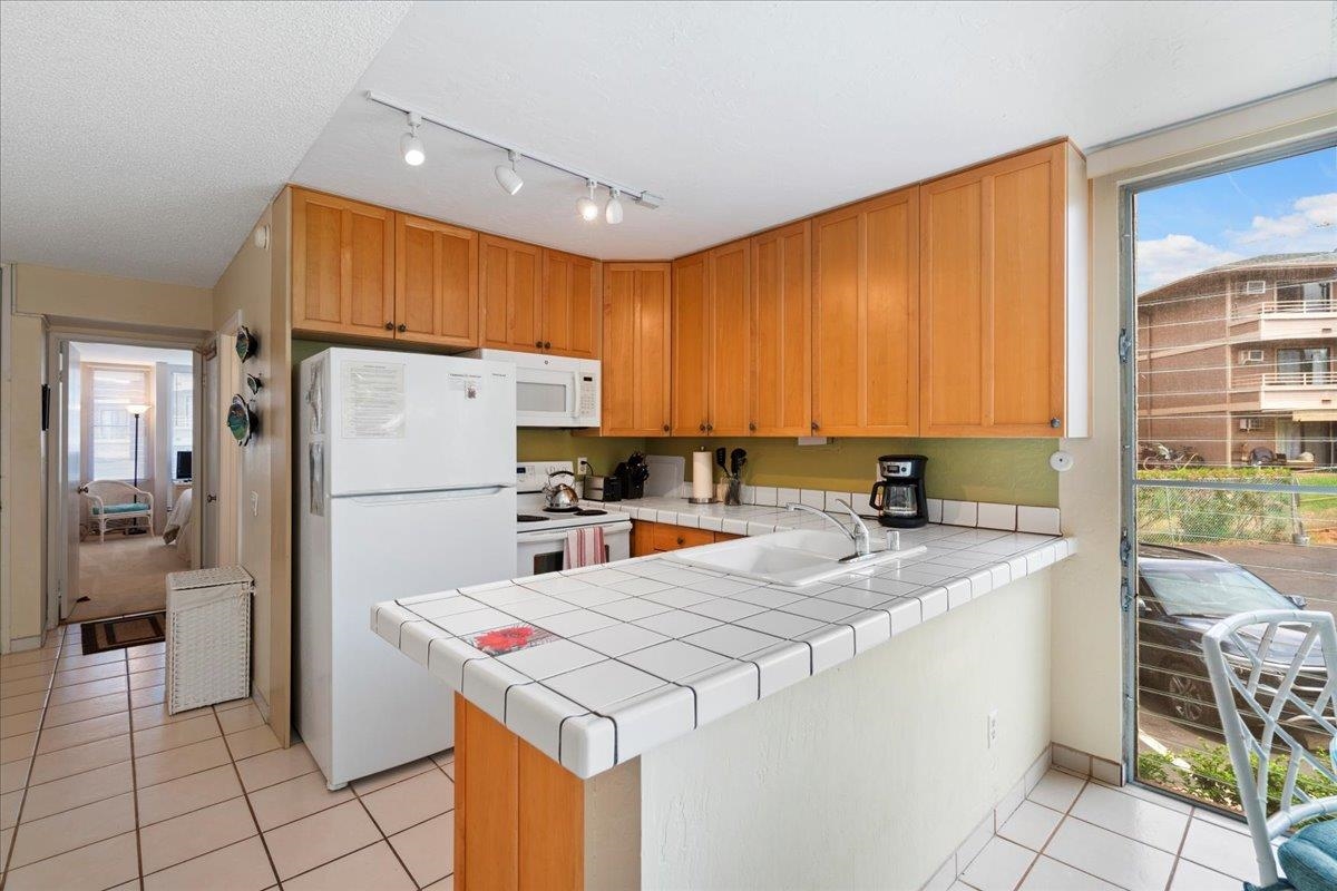 Hale Kamaole condo # 244, Kihei, Hawaii - photo 10 of 41