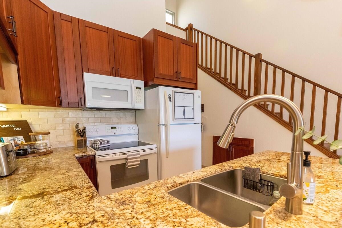 Hale Kamaole condo # 311, Kihei, Hawaii - photo 11 of 24