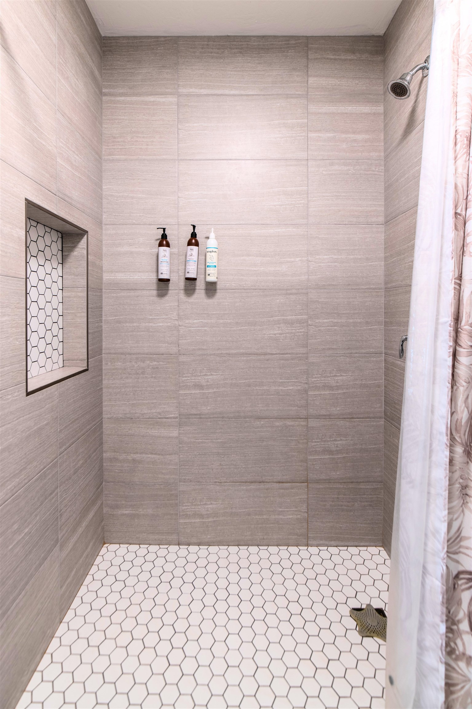 Hale Kamaole condo # 3-251, Kihei, Hawaii - photo 19 of 43