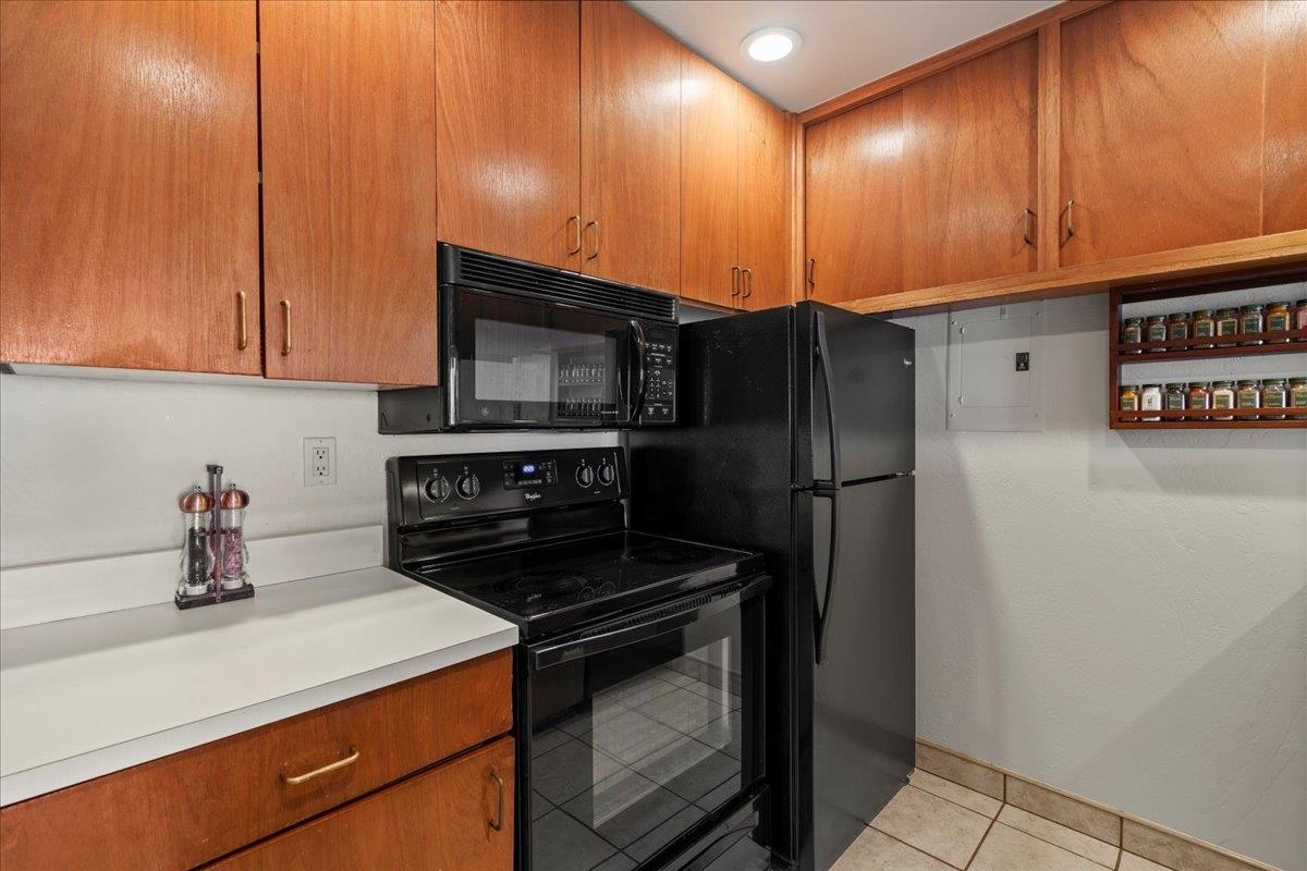 Hale Kamaole condo # 330, Kihei, Hawaii - photo 16 of 44