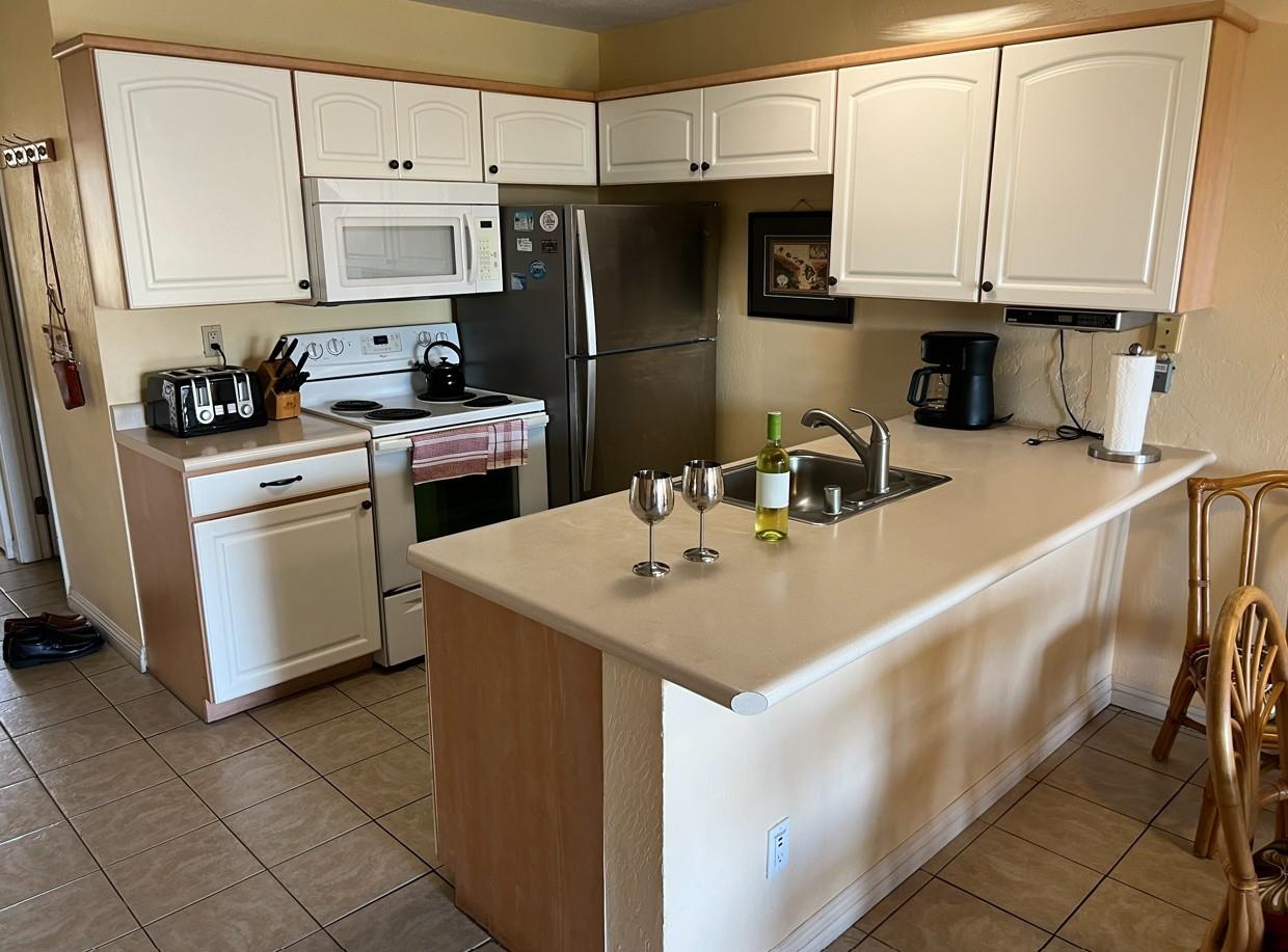 Hale Kamaole condo # 336, Kihei, Hawaii - photo 9 of 38