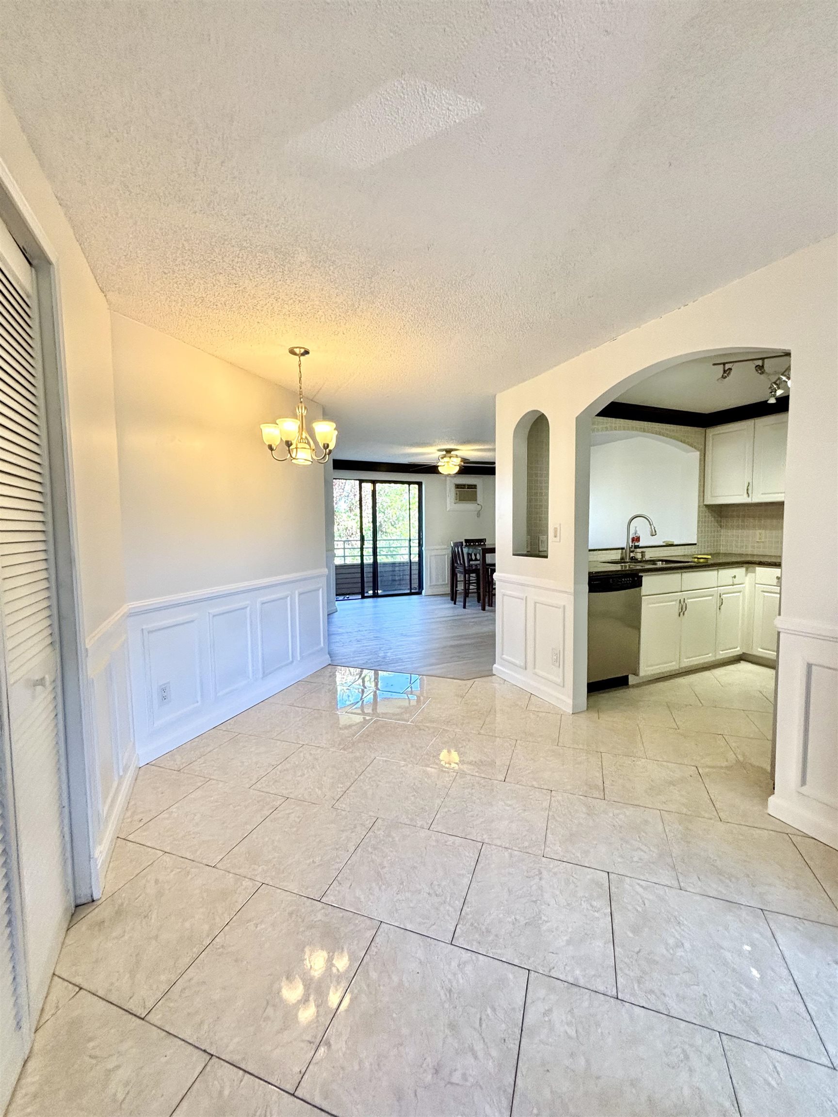 Kihei Shores condo # B-306, Kihei, Hawaii - photo 4 of 19