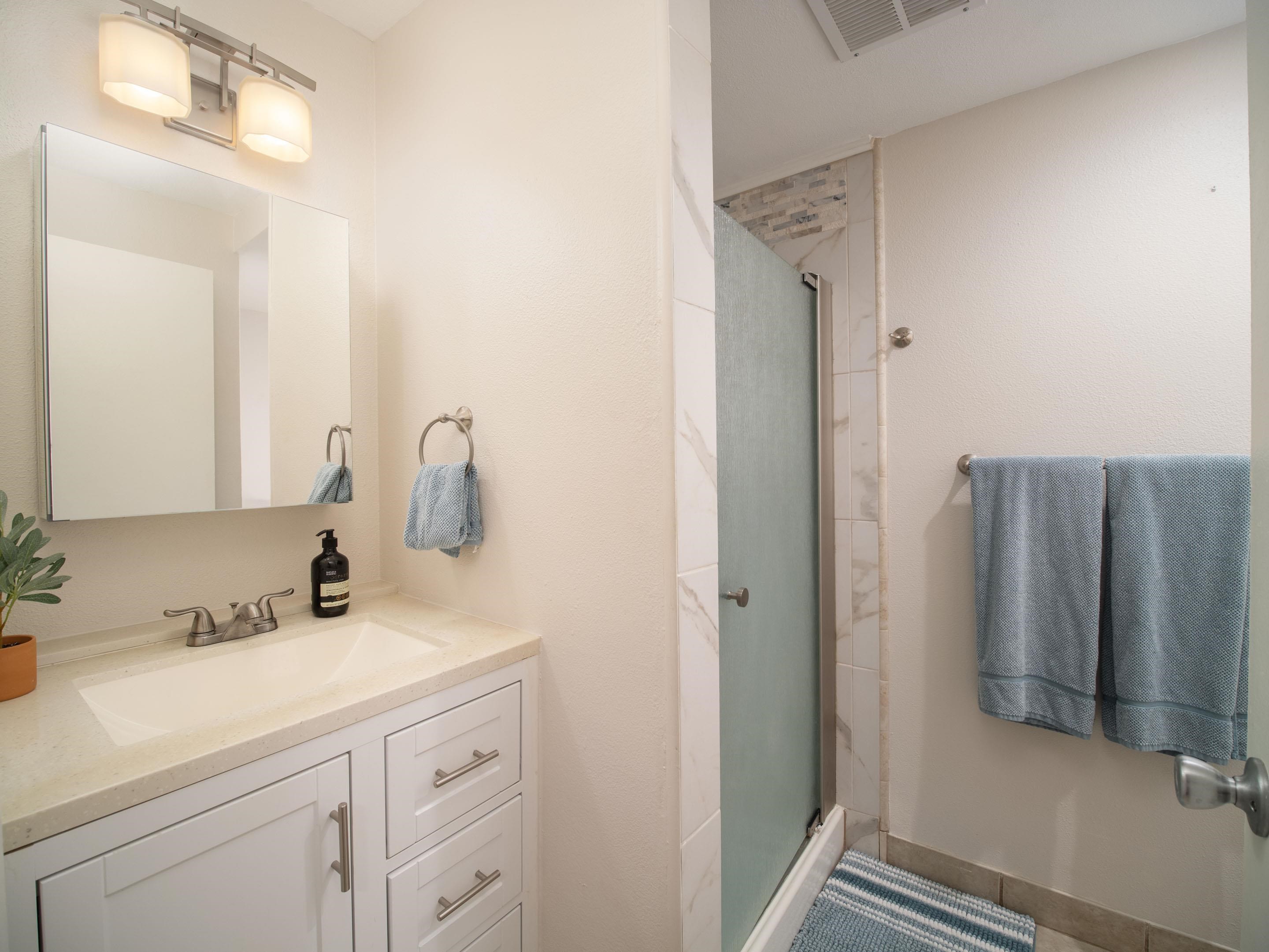 Kihei Shores condo # C004, Kihei, Hawaii - photo 11 of 18