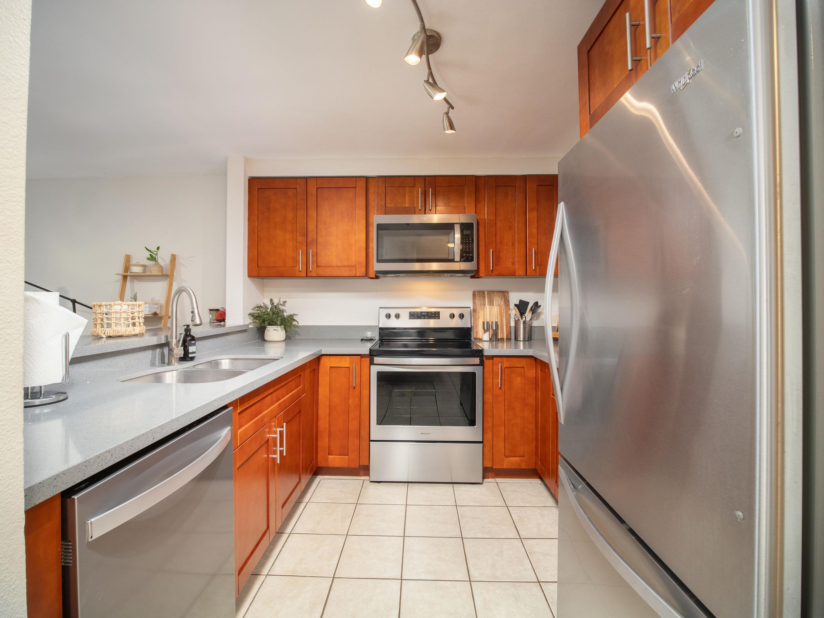 Kihei Shores condo # C004, Kihei, Hawaii - photo 6 of 18