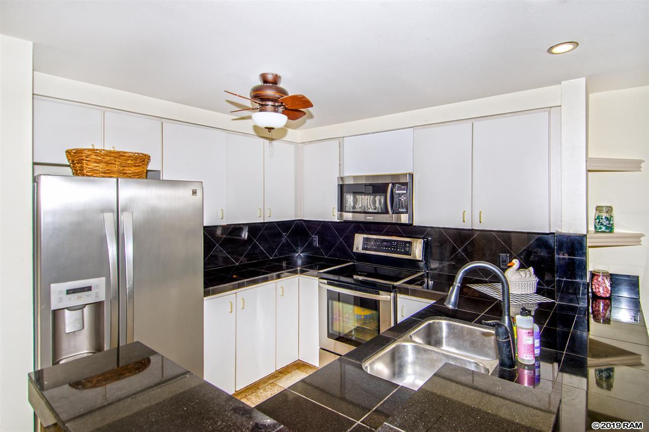 Kihei Shores condo # D201, Kihei, Hawaii - photo 4 of 15