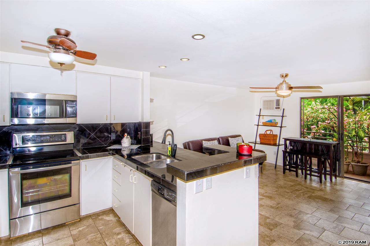 Kihei Shores condo # D201, Kihei, Hawaii - photo 6 of 15