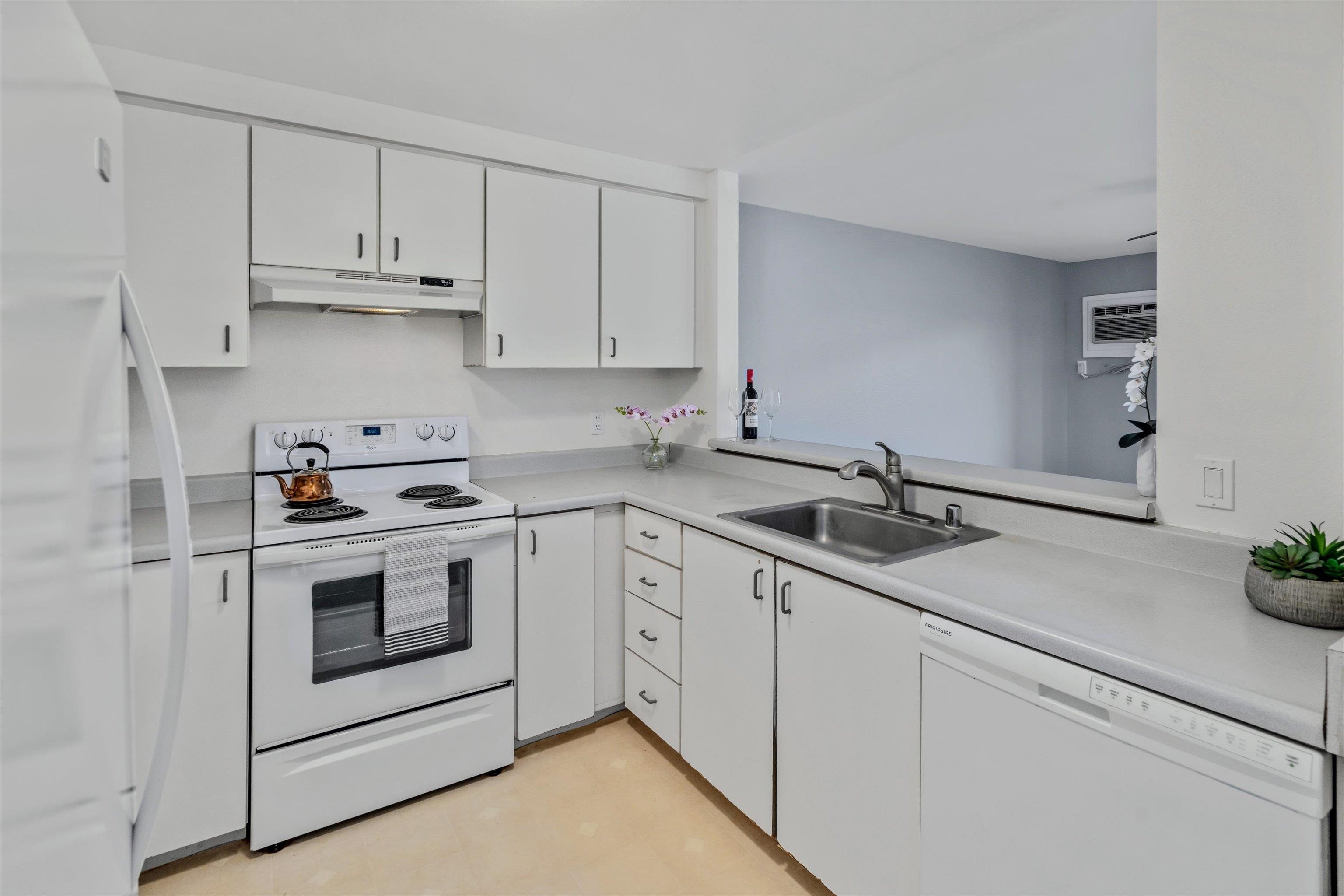 Kihei Shores condo # E308, Kihei, Hawaii - photo 5 of 37